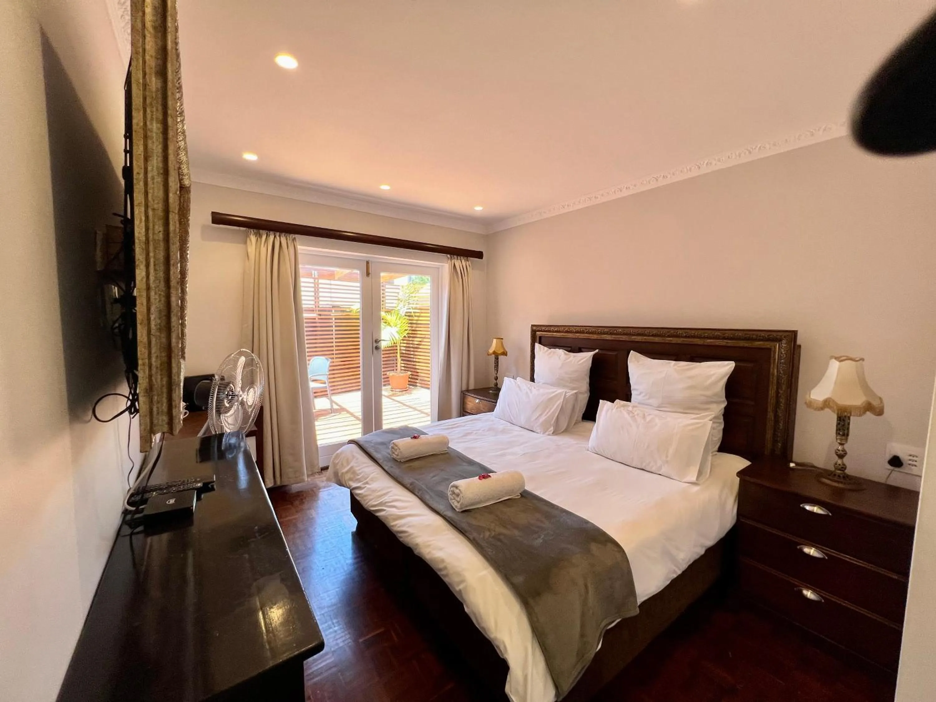 View (from property/room), Bed in Goblin's Mead