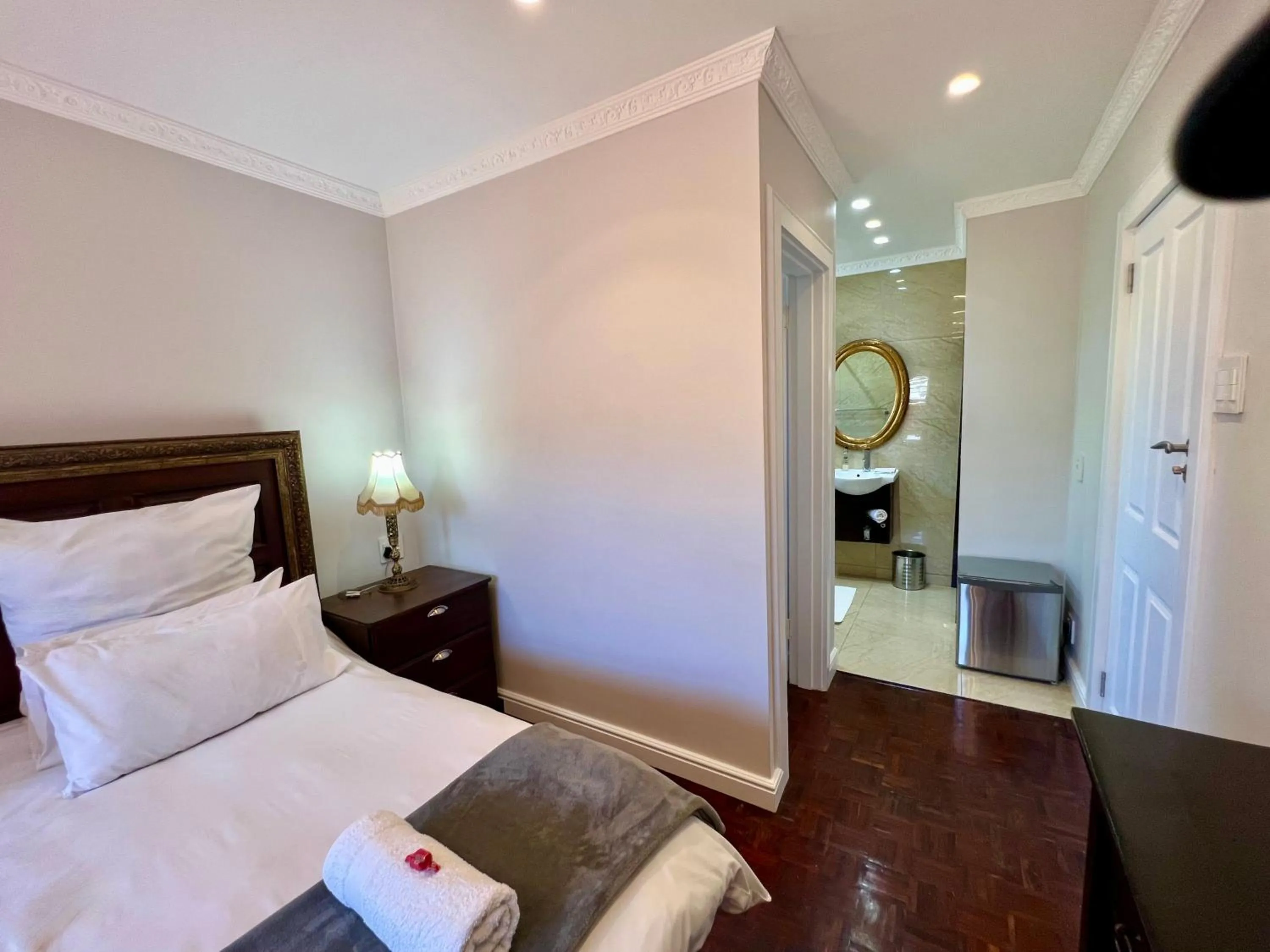 Bedroom, Bed in Goblin's Mead