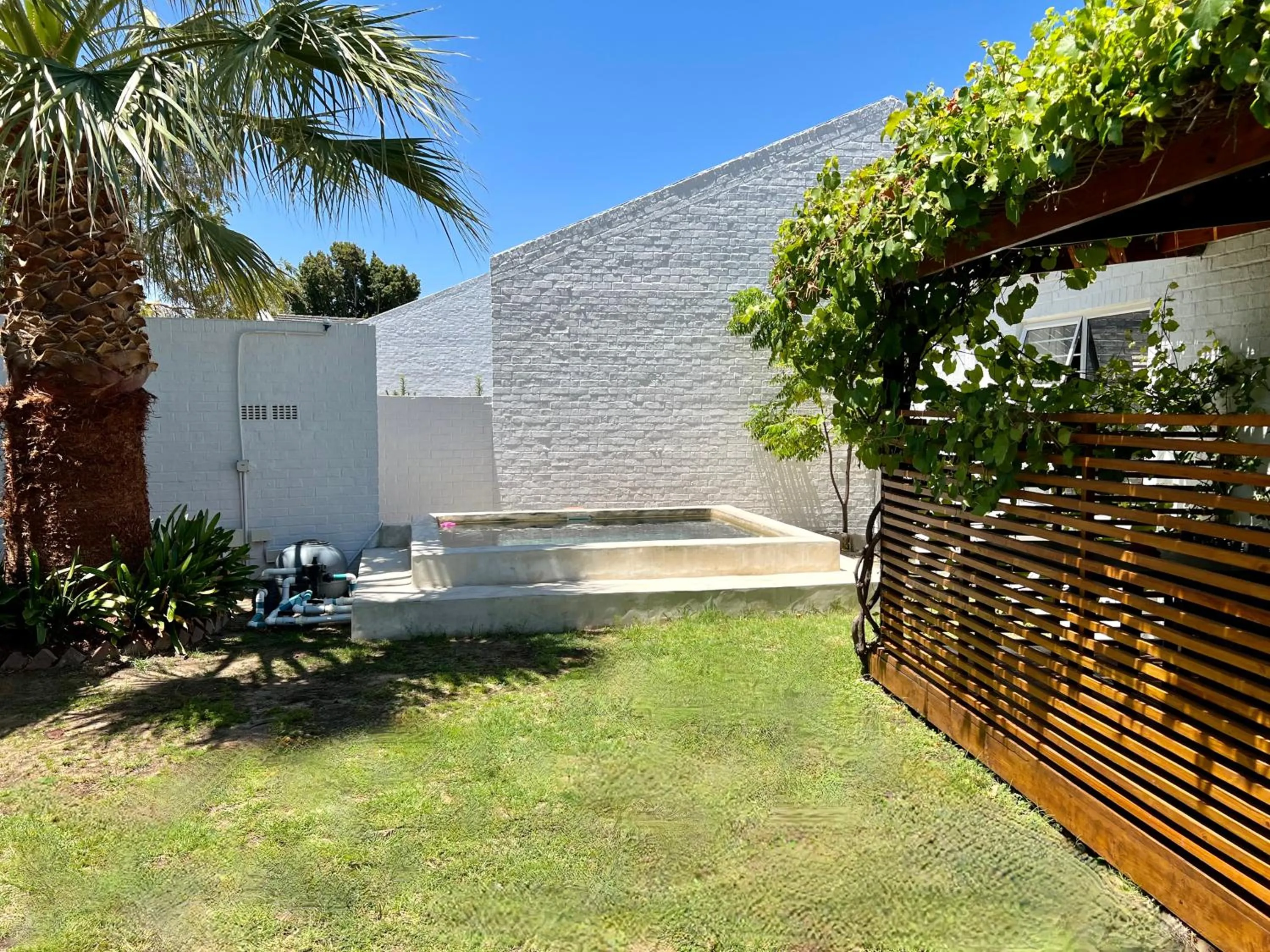 Swimming pool in Goblin's Mead