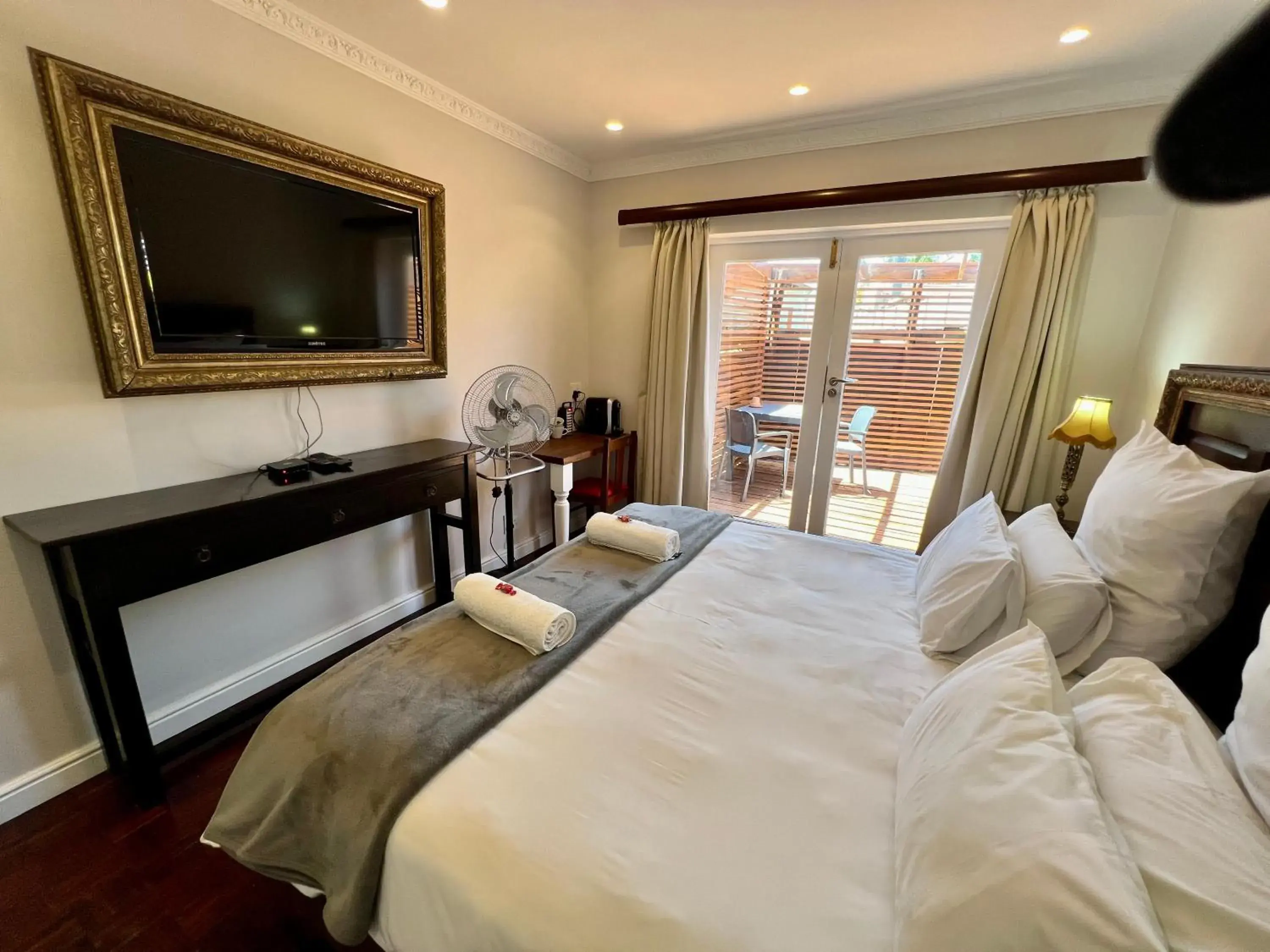 Double or Twin Room with Terrace - single occupancy in Goblin's Mead Double or Twin Room with Terrace - single occupancy in Goblin's Mead