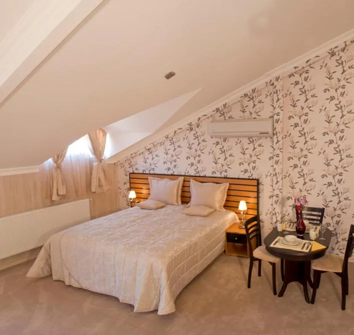 Decorative detail, Bed in The Bosphorus House