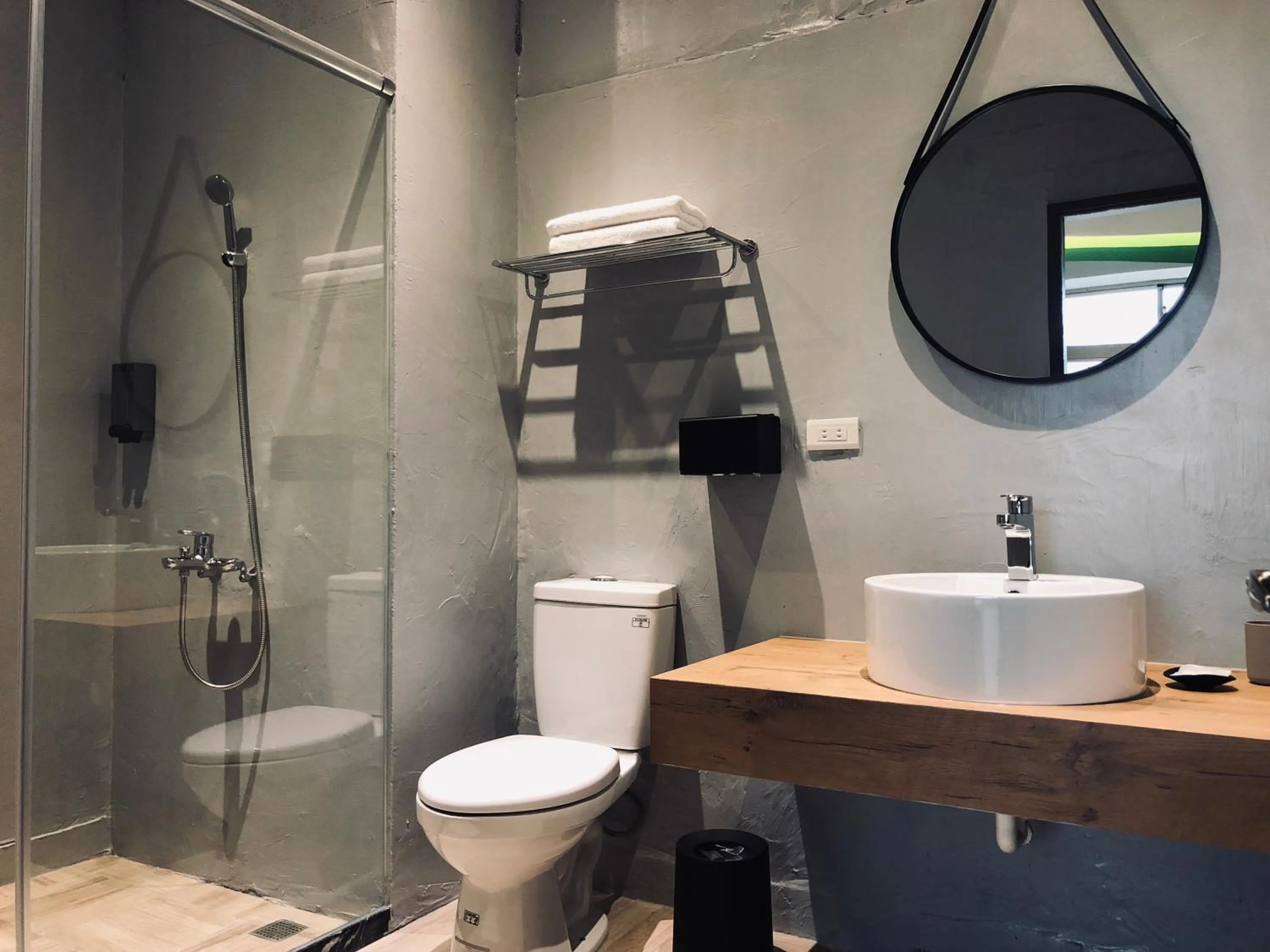 Shower in Art Zone 2