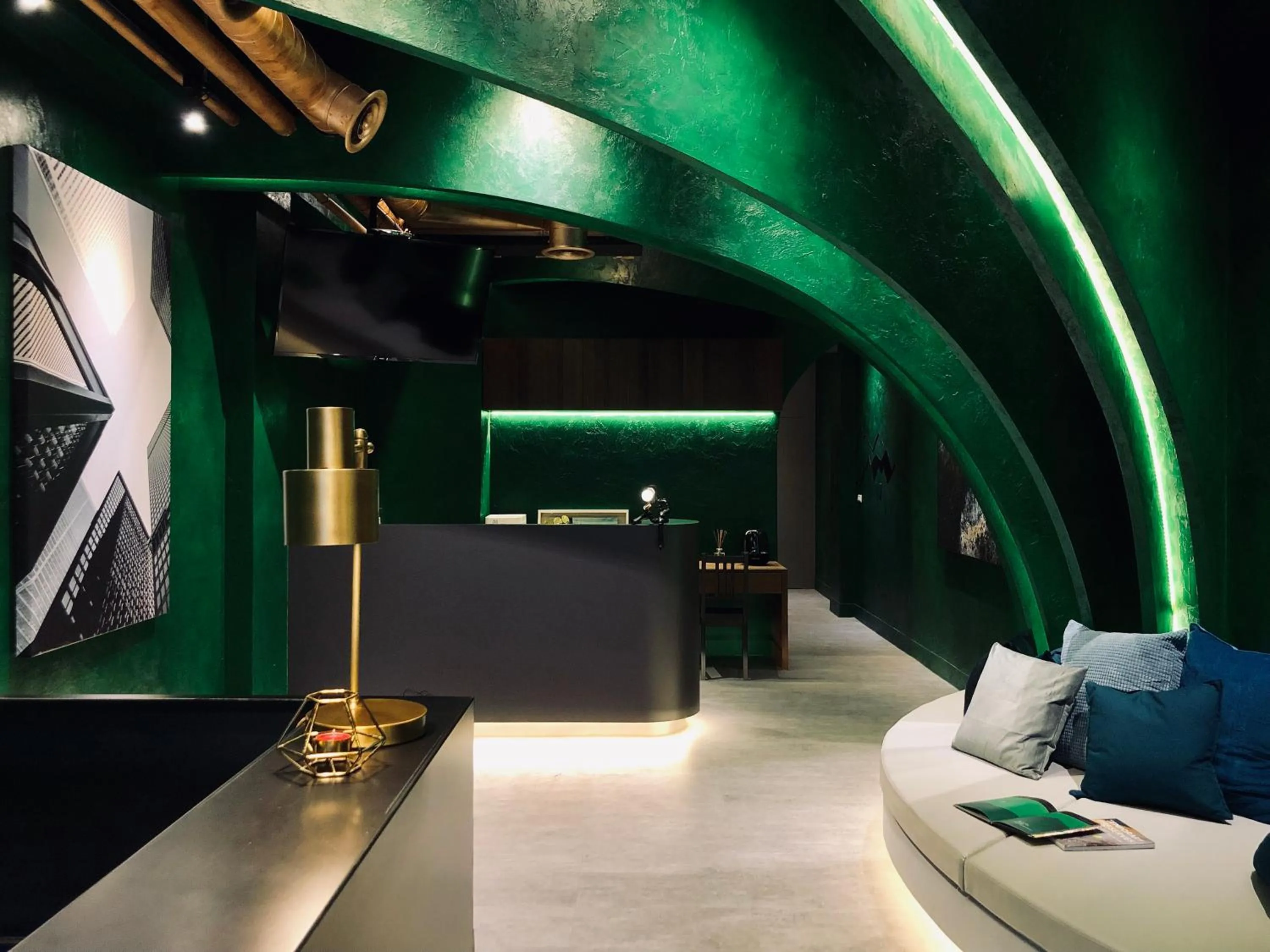 Communal lounge/ TV room, Bed in Art Zone 2