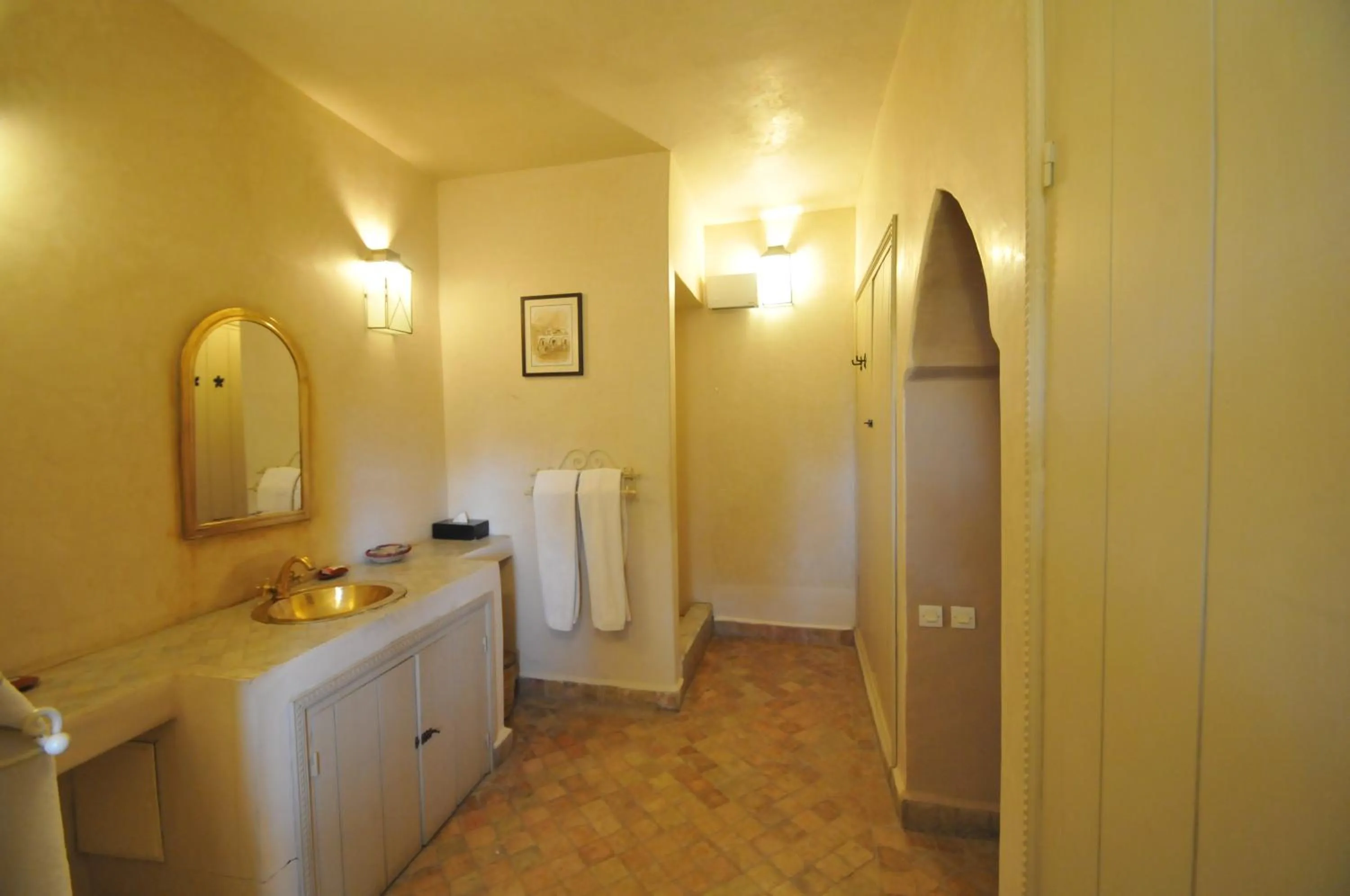Bathroom in Palais Oumensour