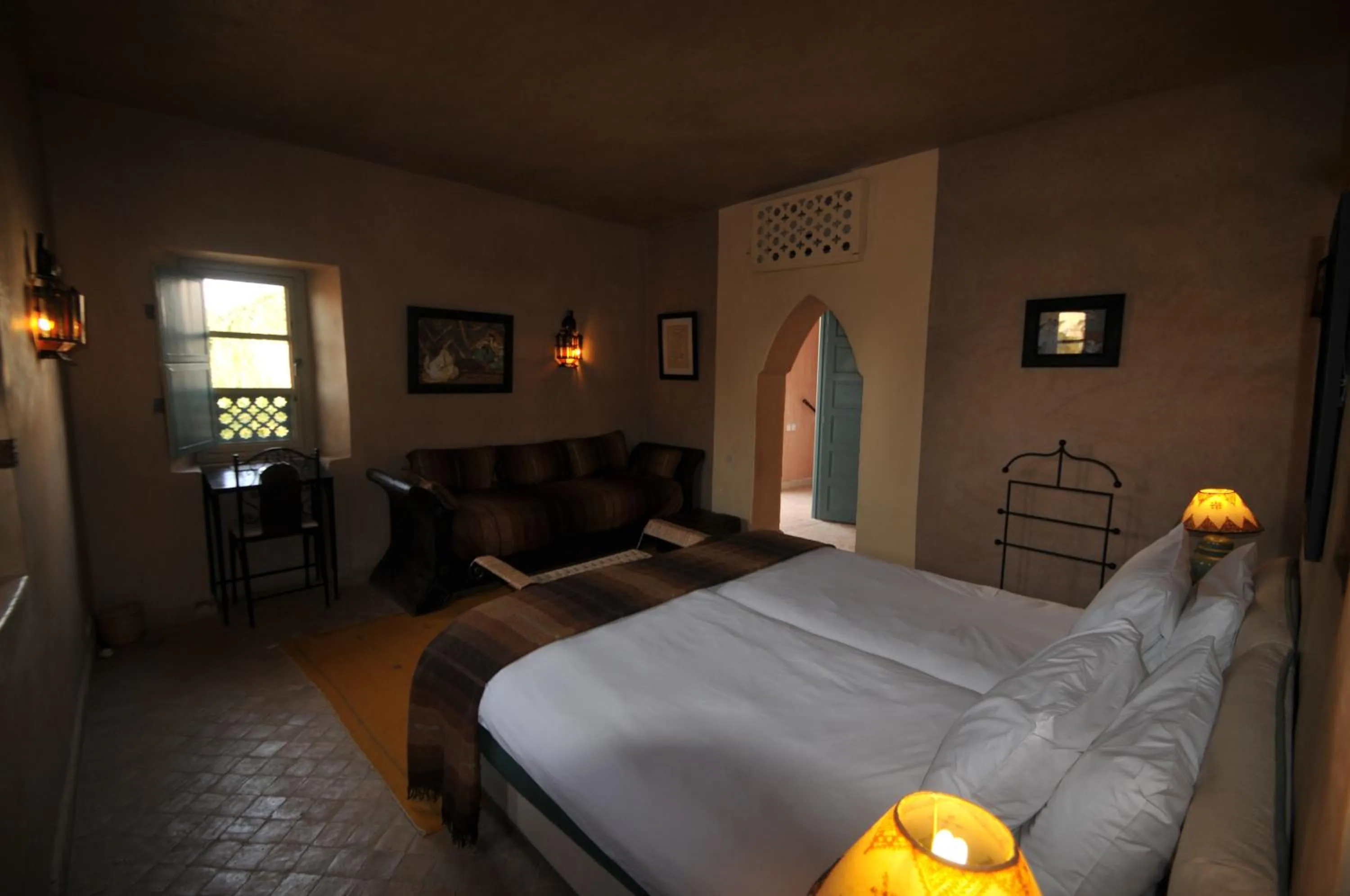 Photo of the whole room, Bed in Palais Oumensour