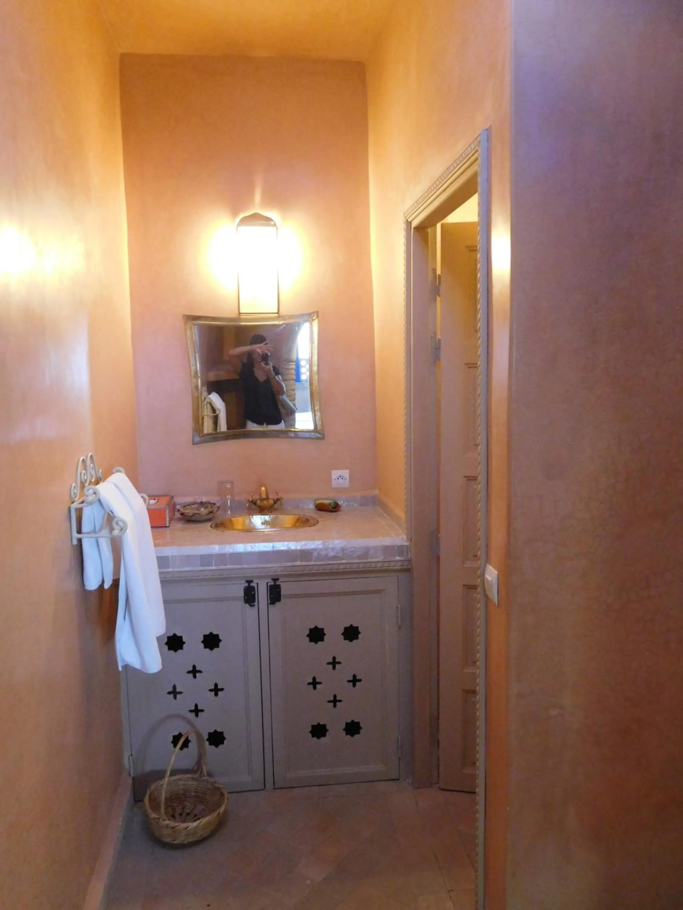 Bathroom in Palais Oumensour