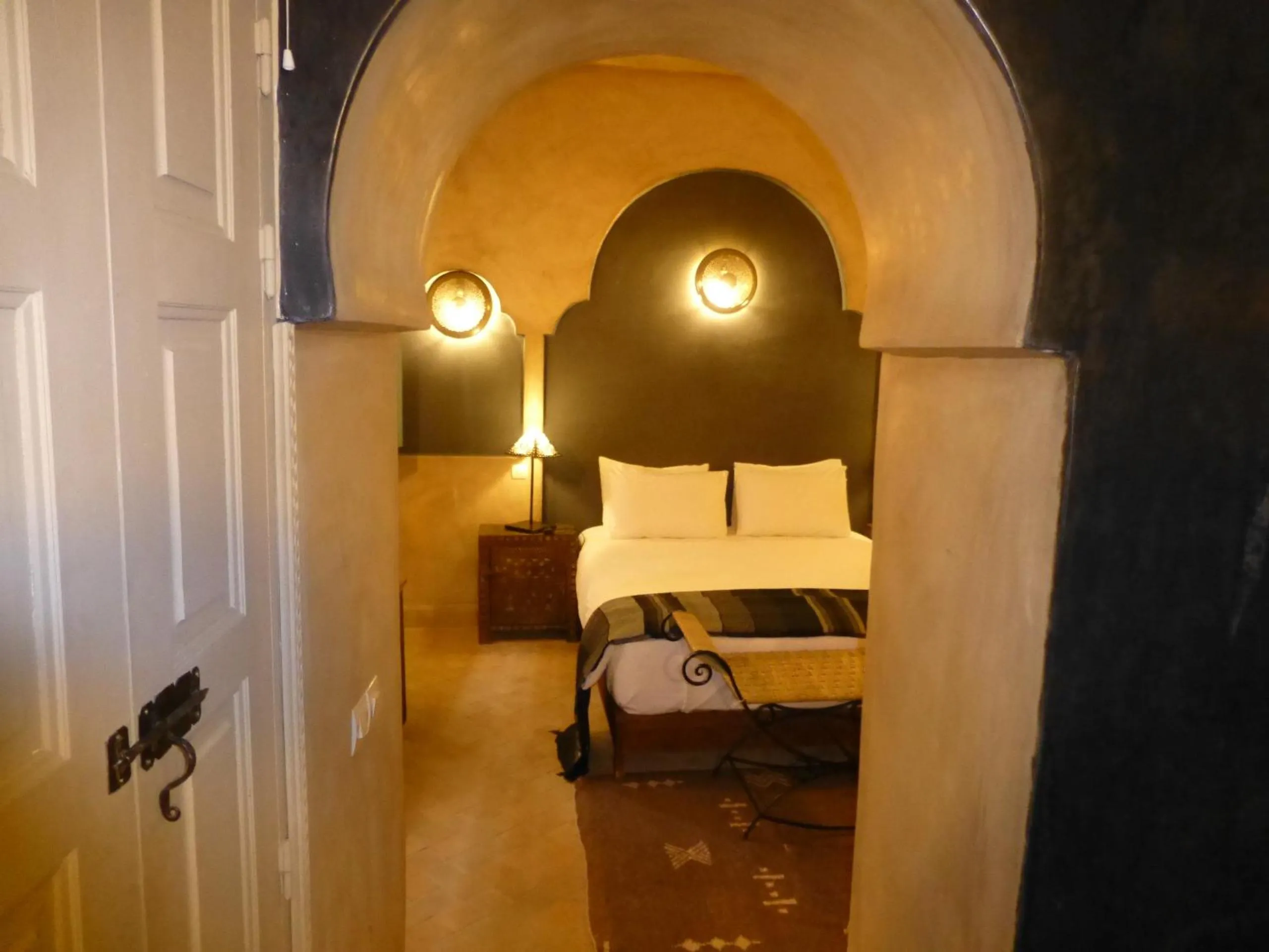 Bedroom, Bed in Palais Oumensour