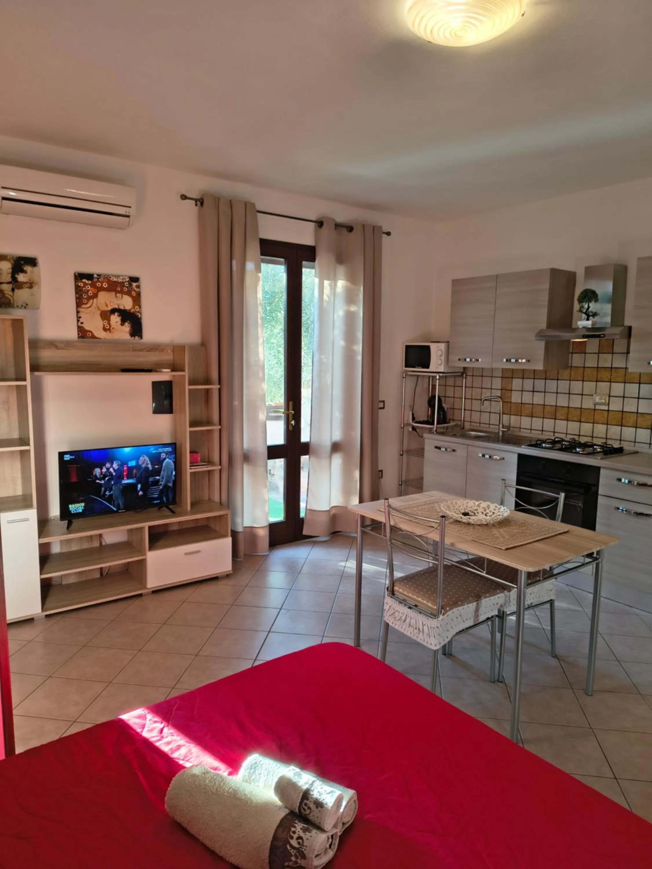 Photo of the whole room in La Fortezza casa vacanze & appartament