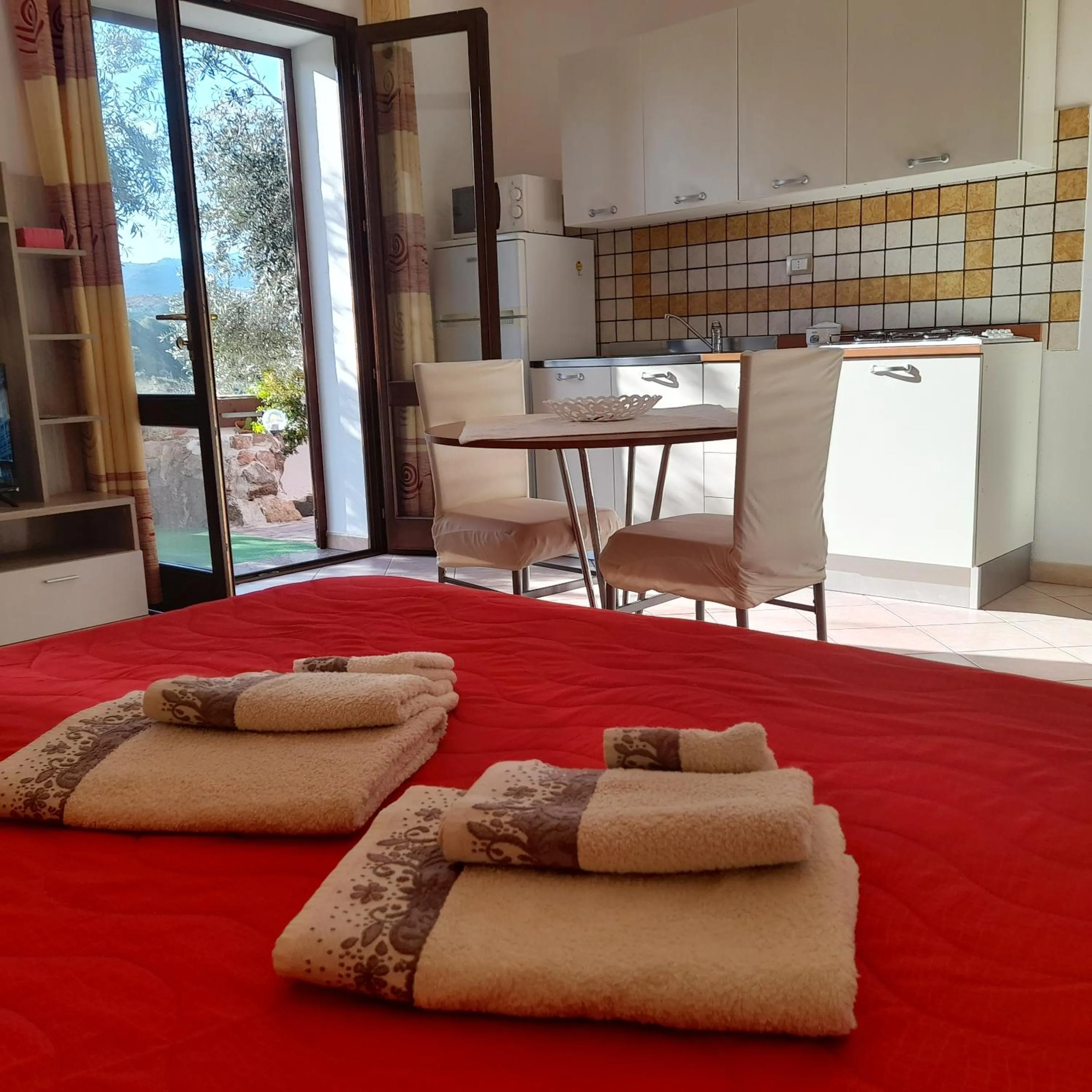 Studio with Garden View in La Fortezza casa vacanze & appartament