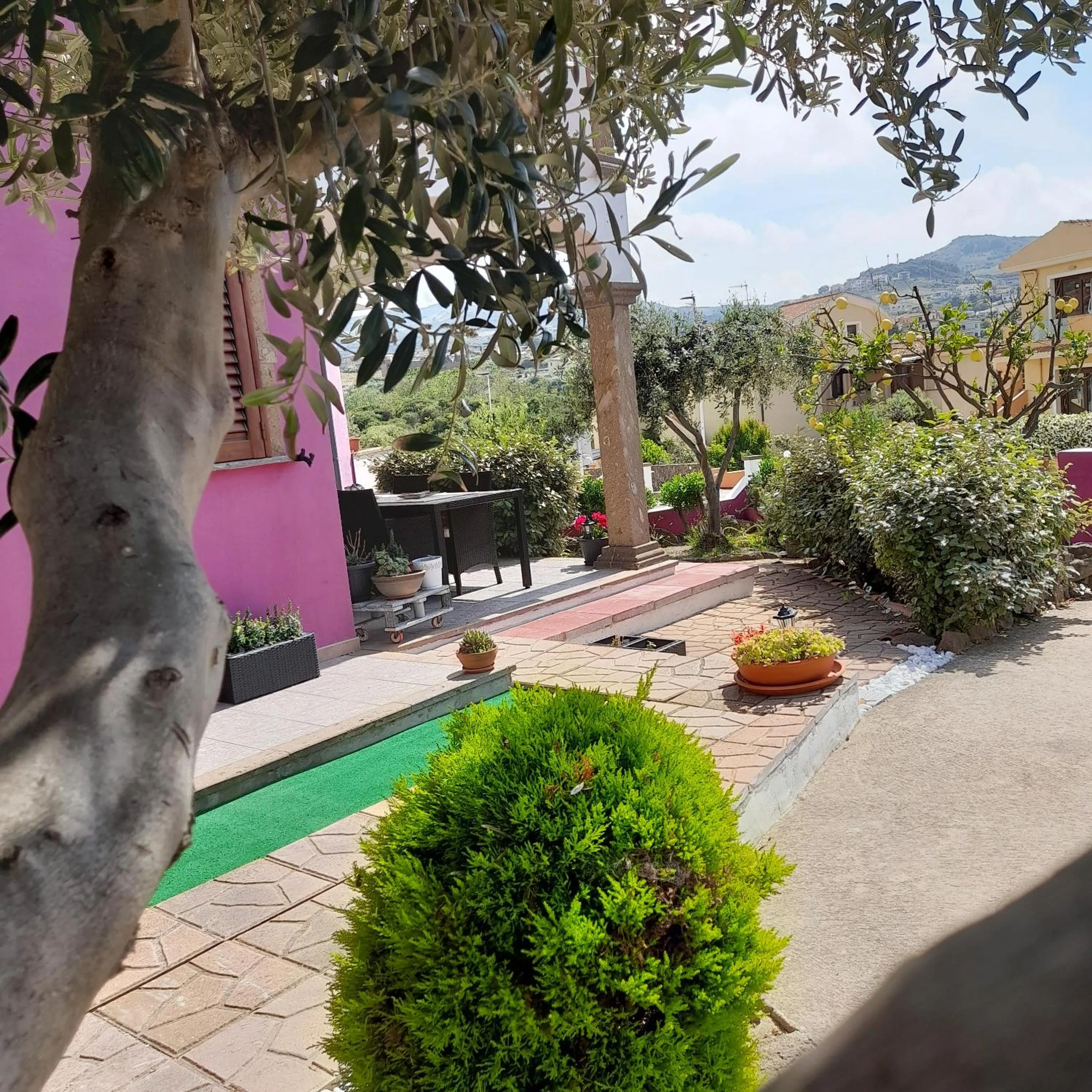 Garden view in La Fortezza casa vacanze & appartament