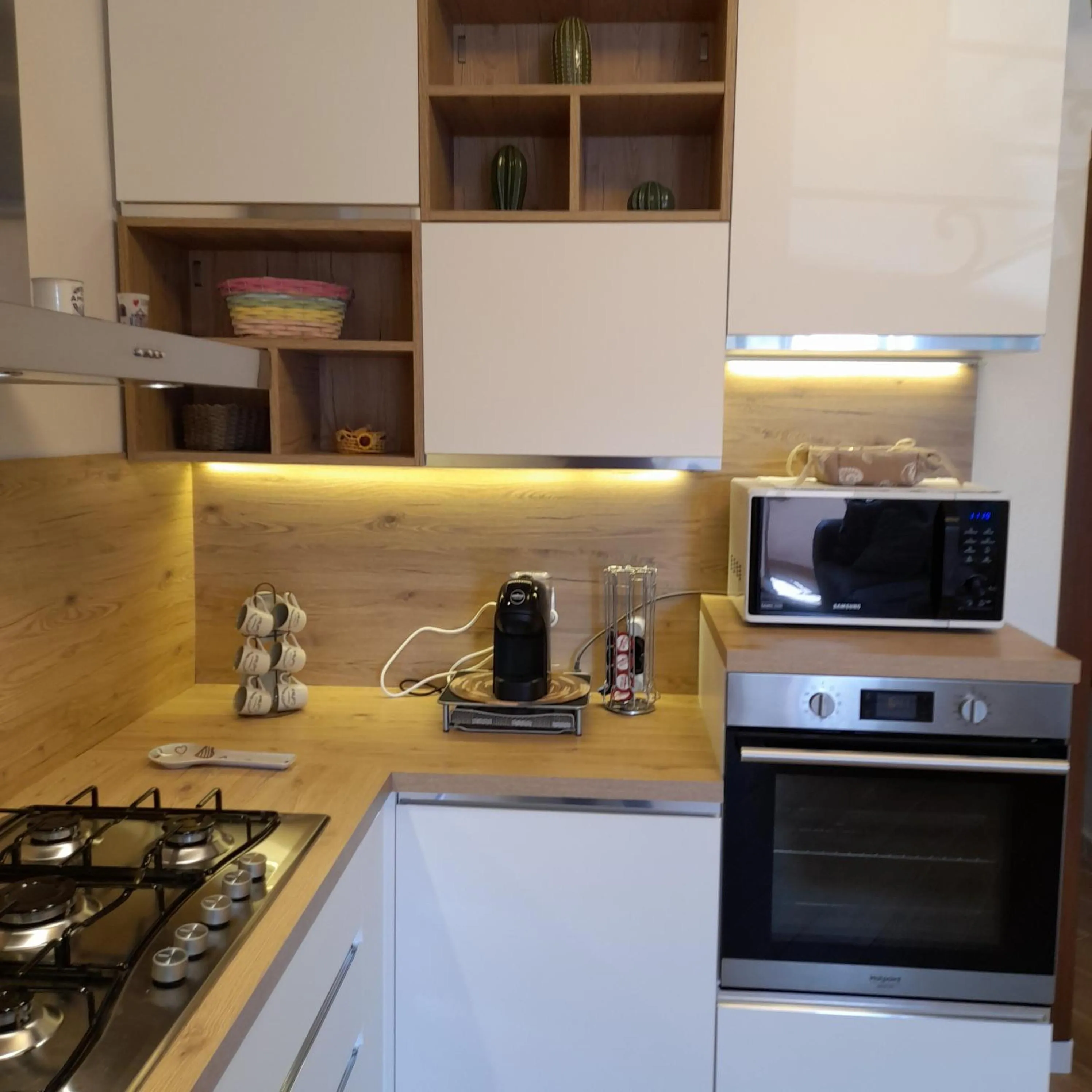 Coffee/tea facilities in La Fortezza casa vacanze & appartament