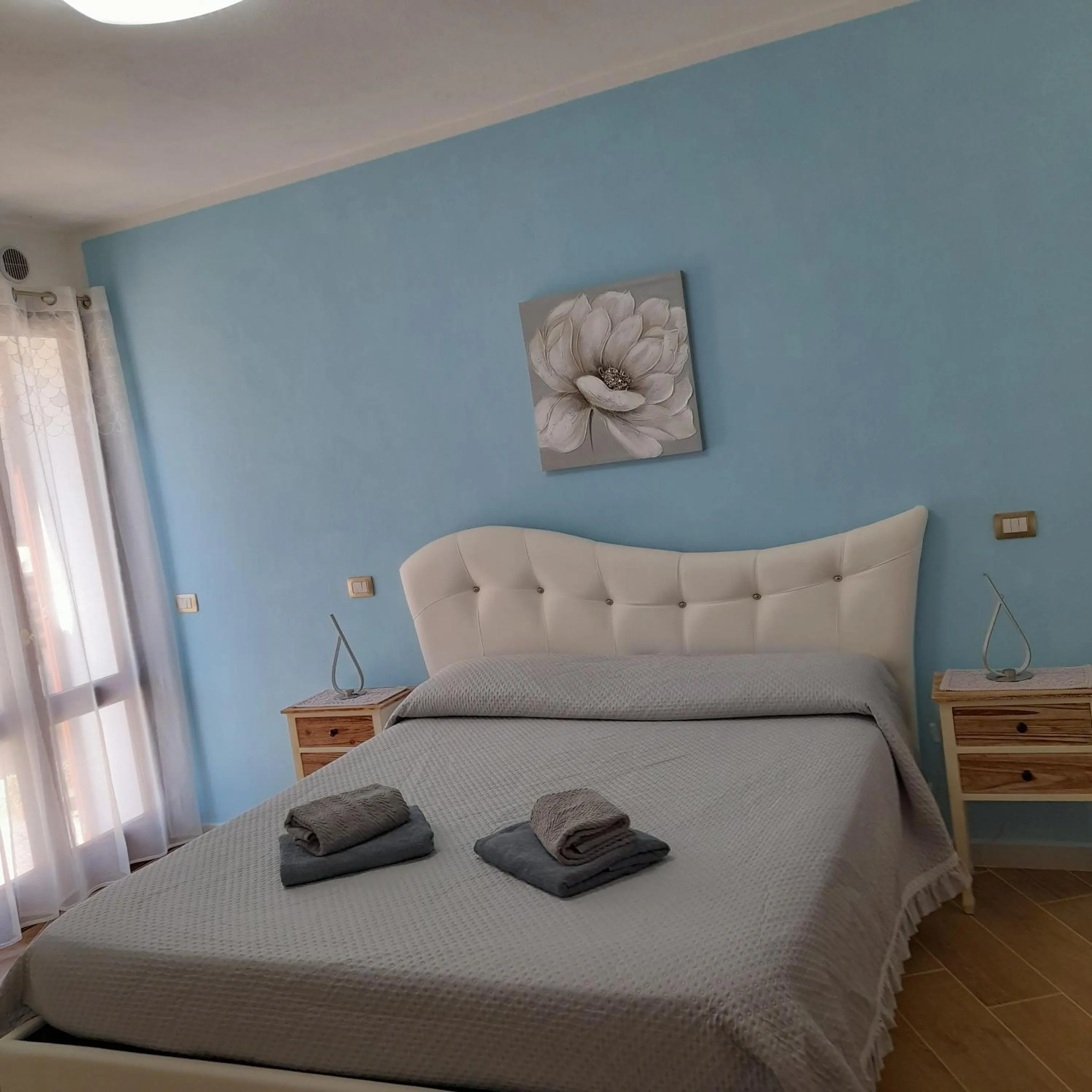 Bedroom, Bed in La Fortezza casa vacanze & appartament