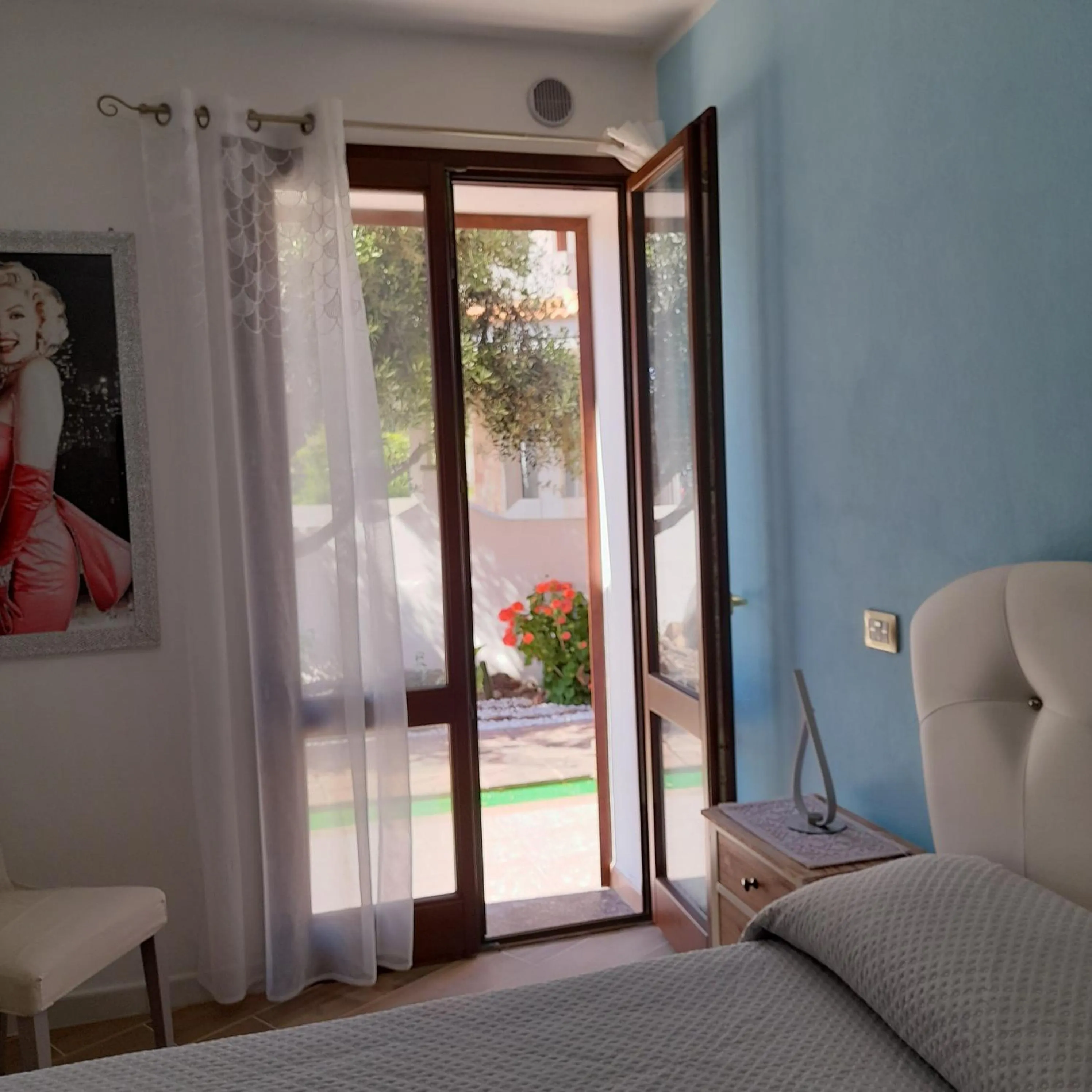 Bedroom, Bed in La Fortezza casa vacanze & appartament