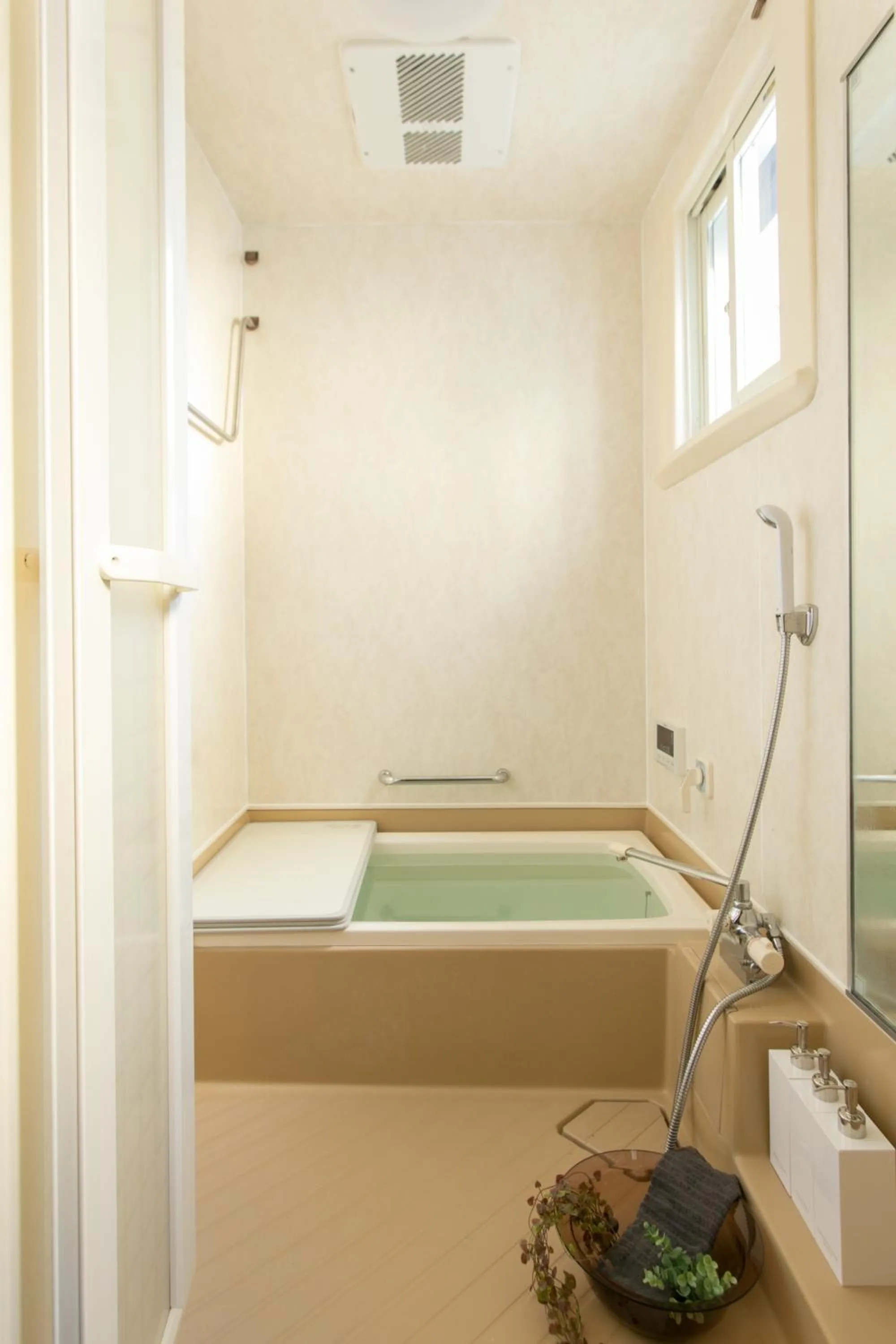 Bathroom in villa yawaragi