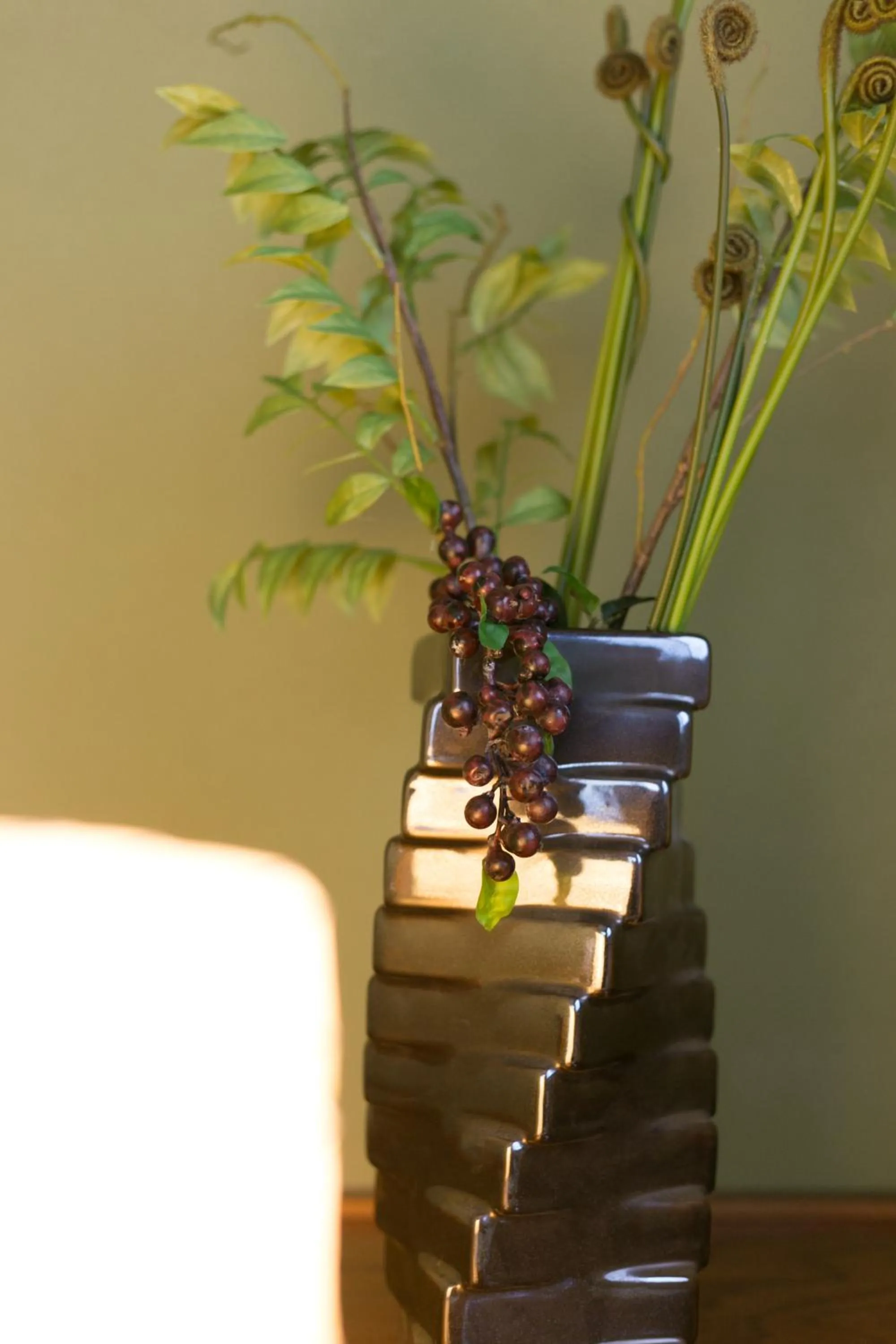 Decorative detail in villa yawaragi