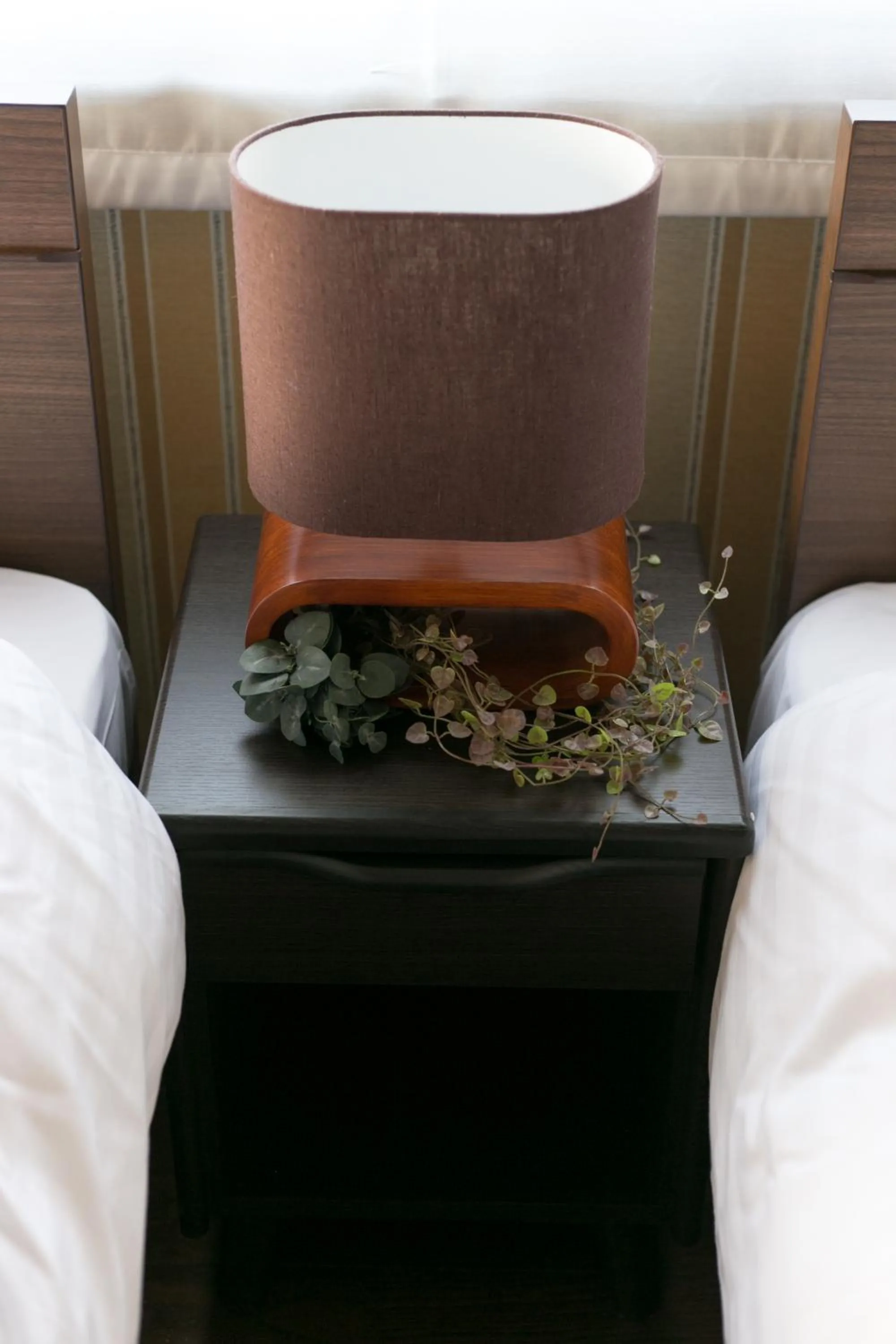 Decorative detail, Bed in villa yawaragi