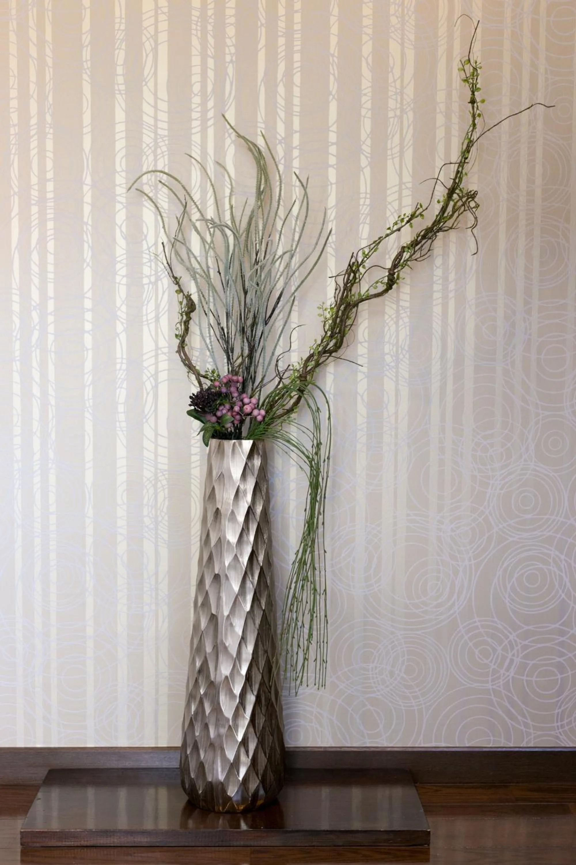 Decorative detail in villa yawaragi