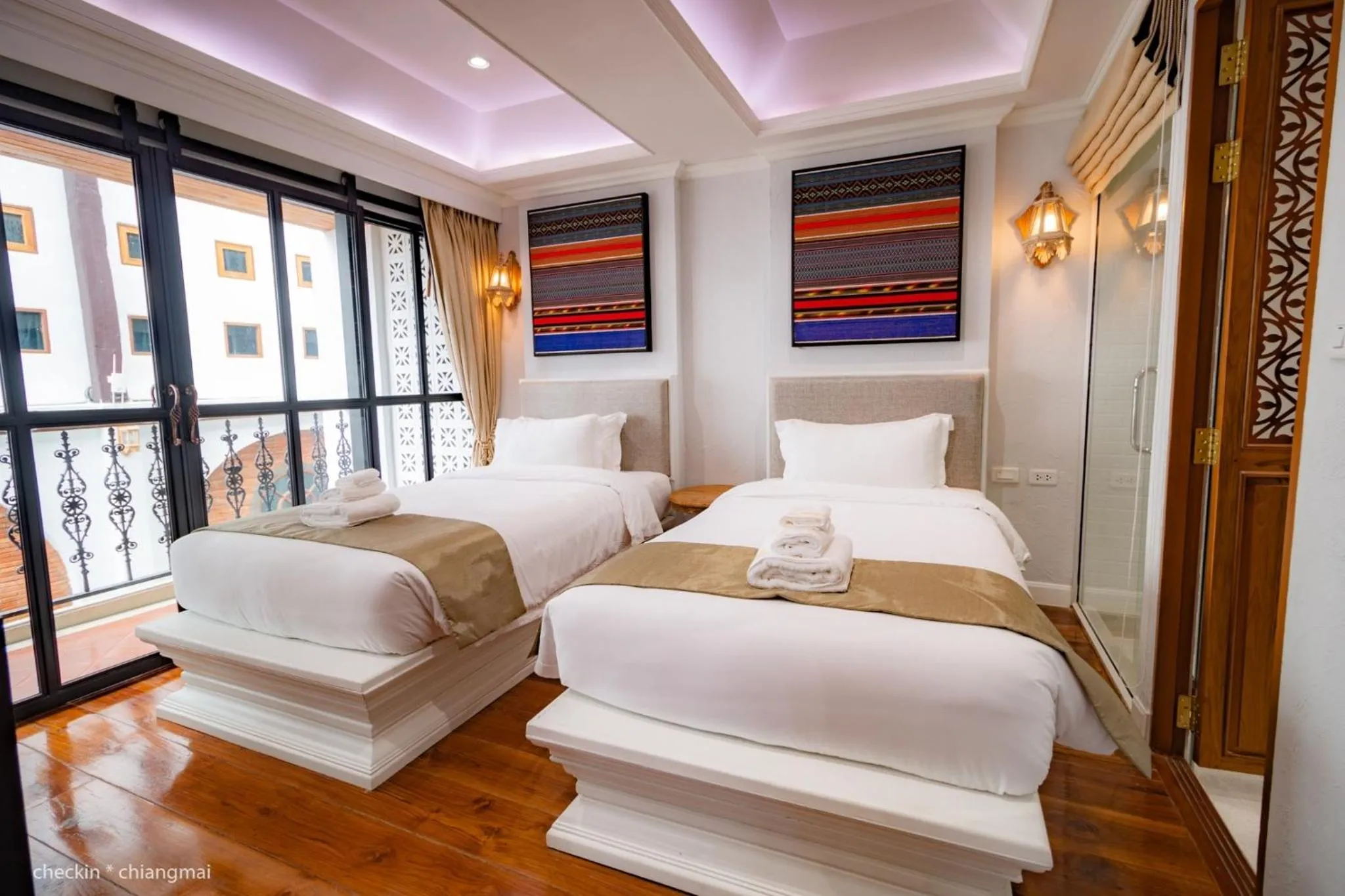 Bed in Lanna Oriental Hotel