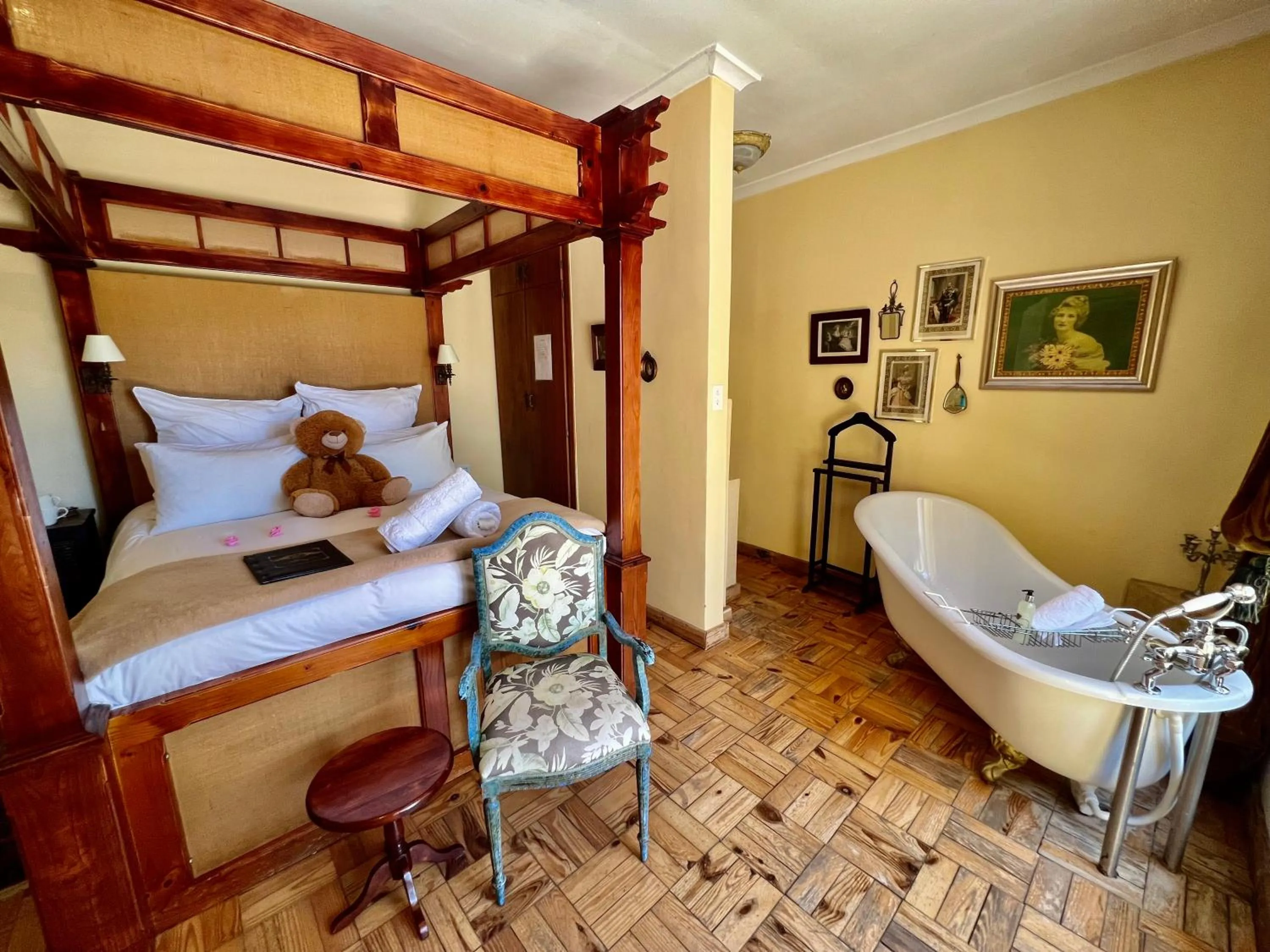 Bedroom, Bed in Goblin's Creek