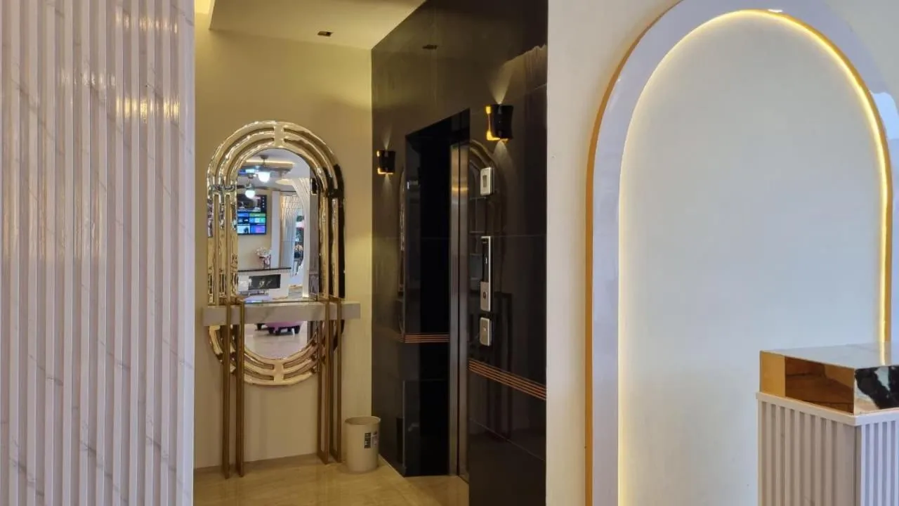 Property building in VICTORIA INN