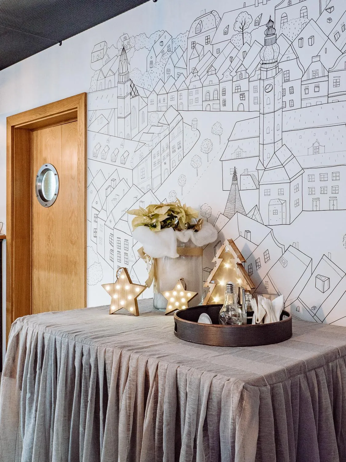 Restaurant/places to eat in Hotel Chrobrego9