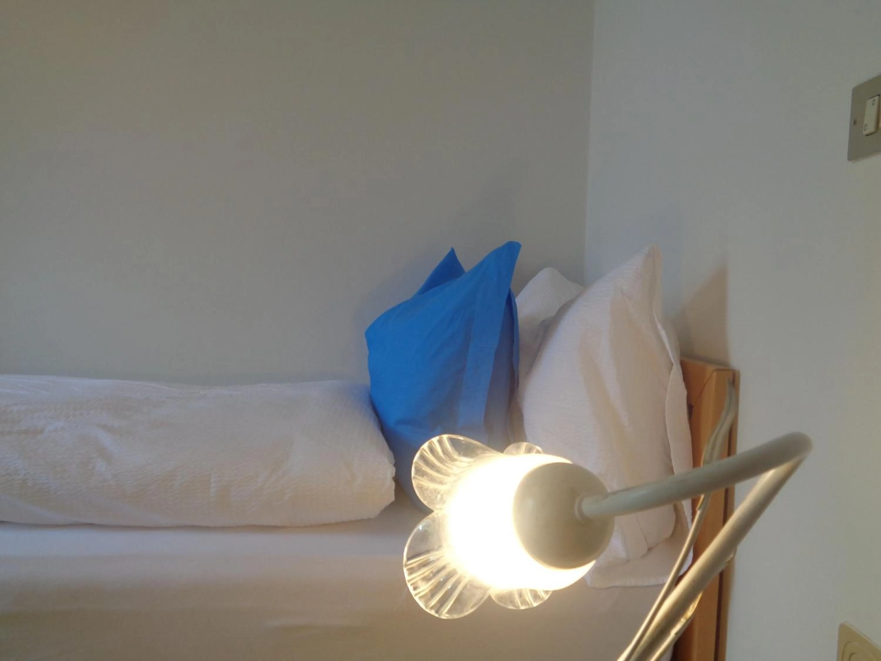 Bedroom, Bed in Hotel Garni Suisse