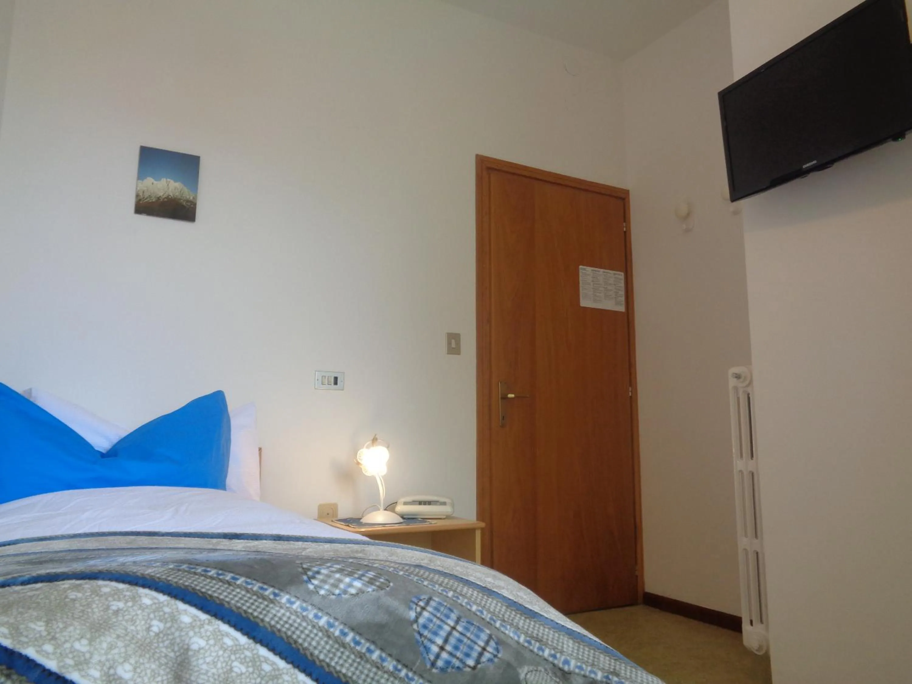 Bedroom, Bed in Hotel Garni Suisse