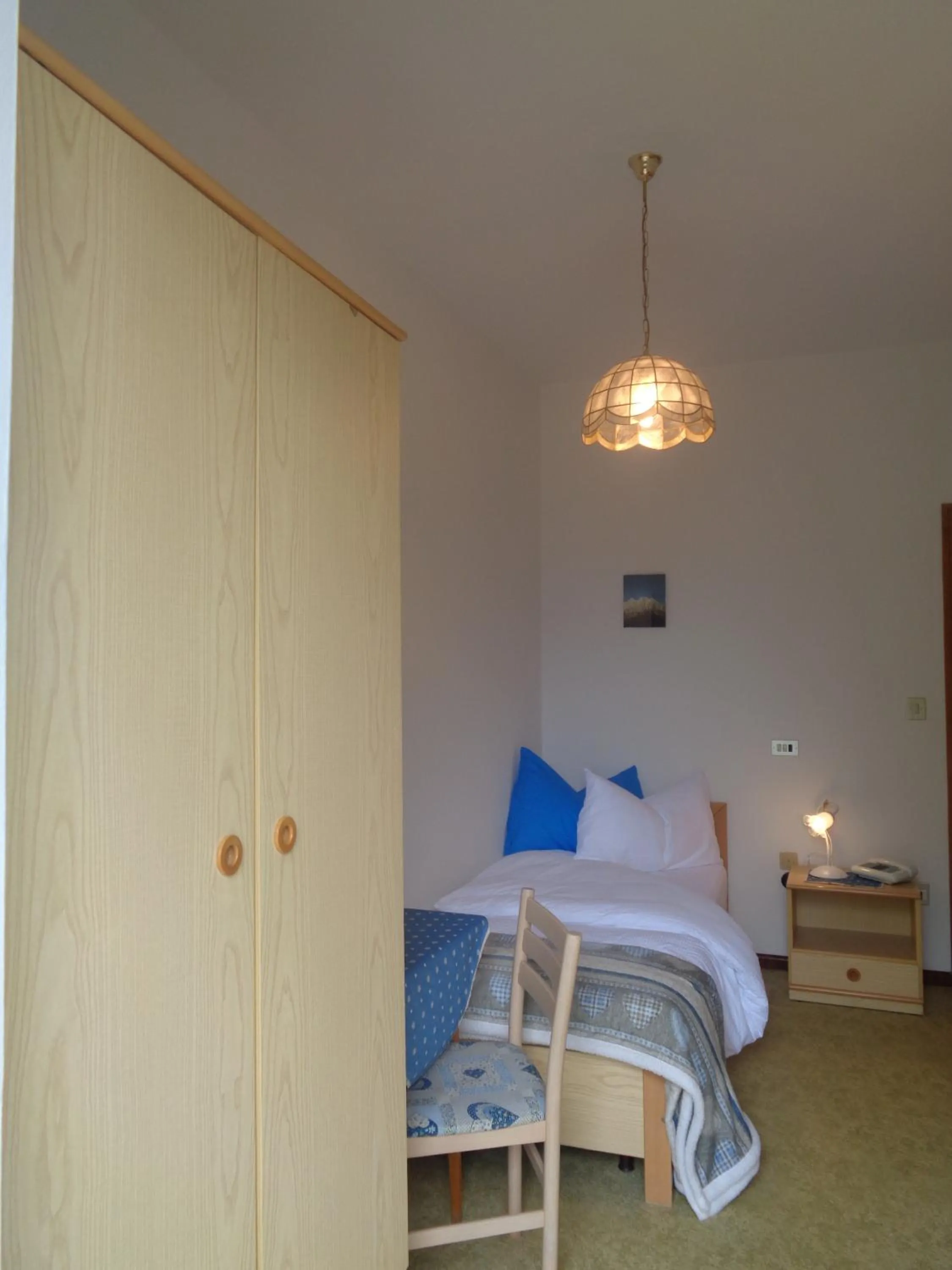 Bedroom, Bed in Hotel Garni Suisse