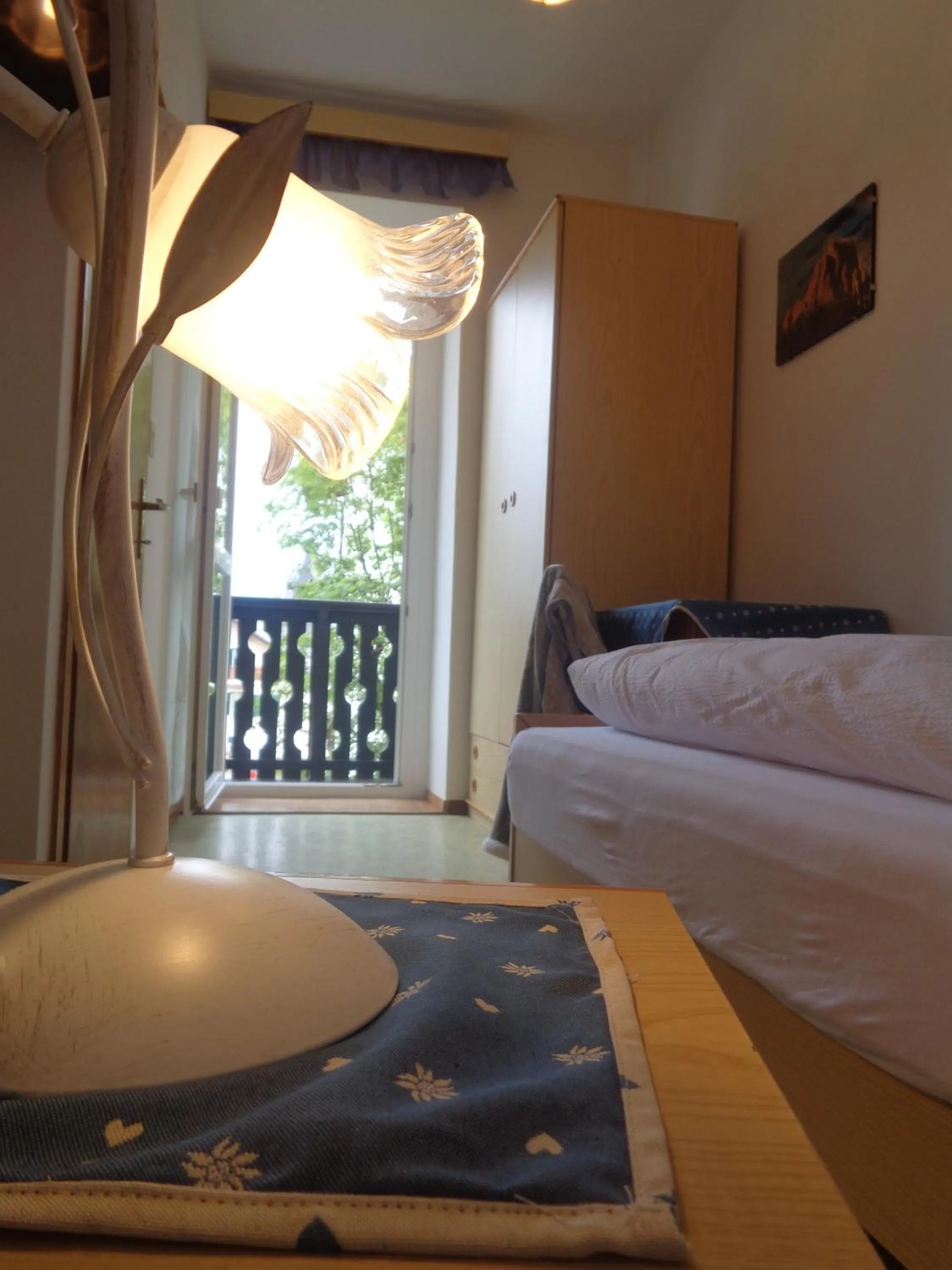 Bedroom, Bed in Hotel Garni Suisse