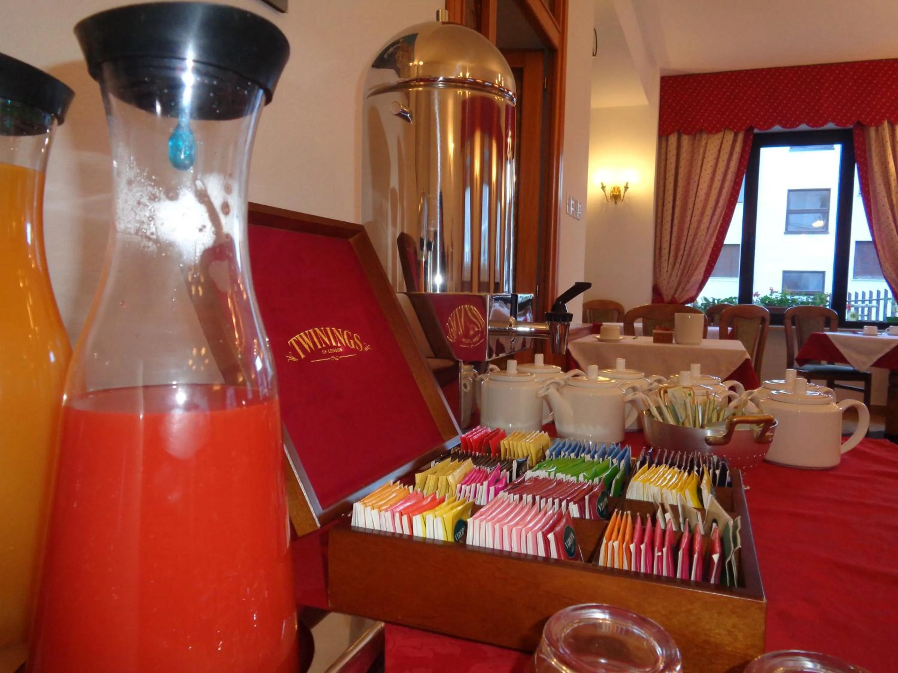 Restaurant/places to eat in Hotel Garni Suisse