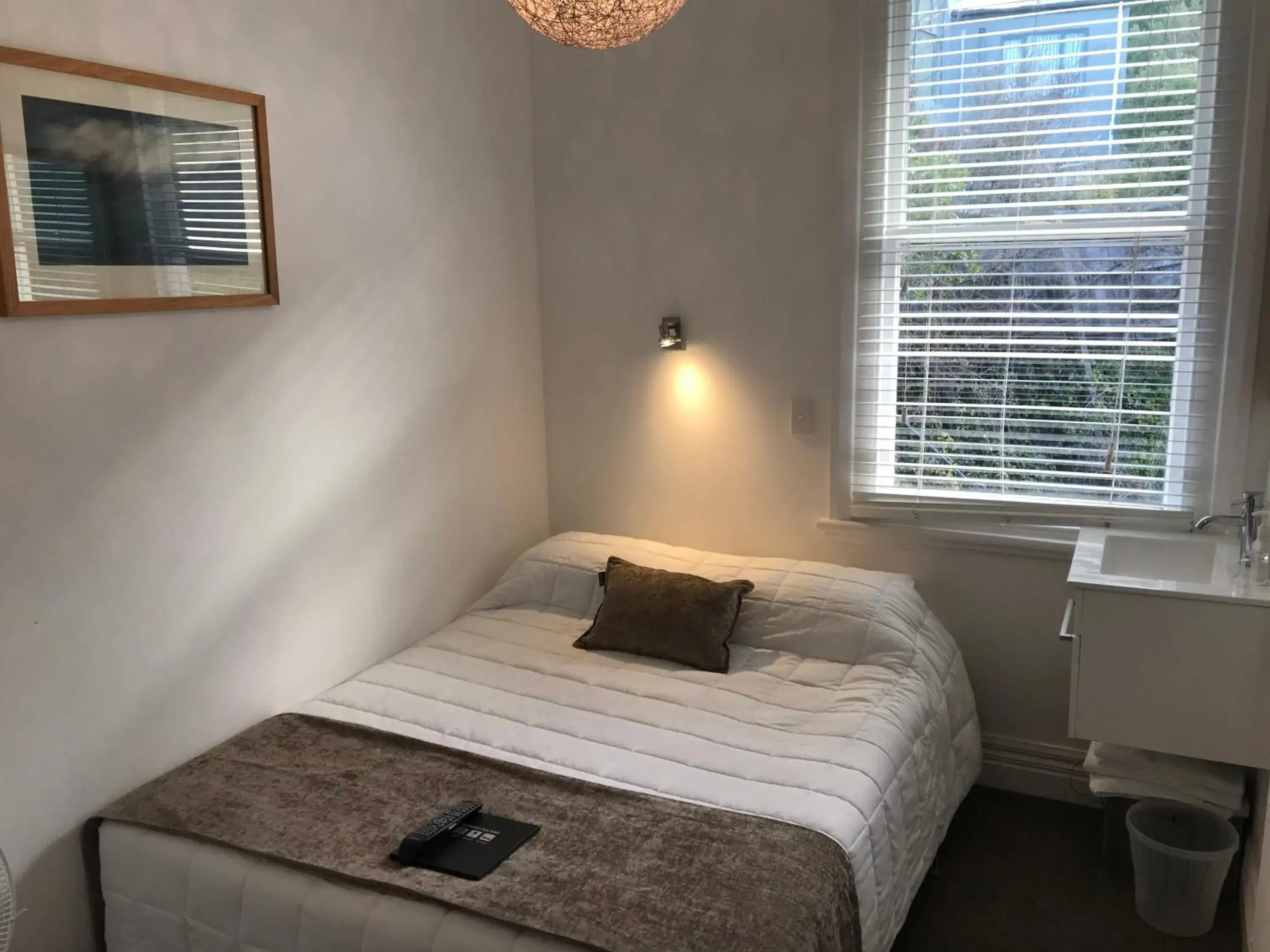 Double Room with Mountain View in Ōtoromiro Hotel Double Room with Mountain View in Ōtoromiro Hotel