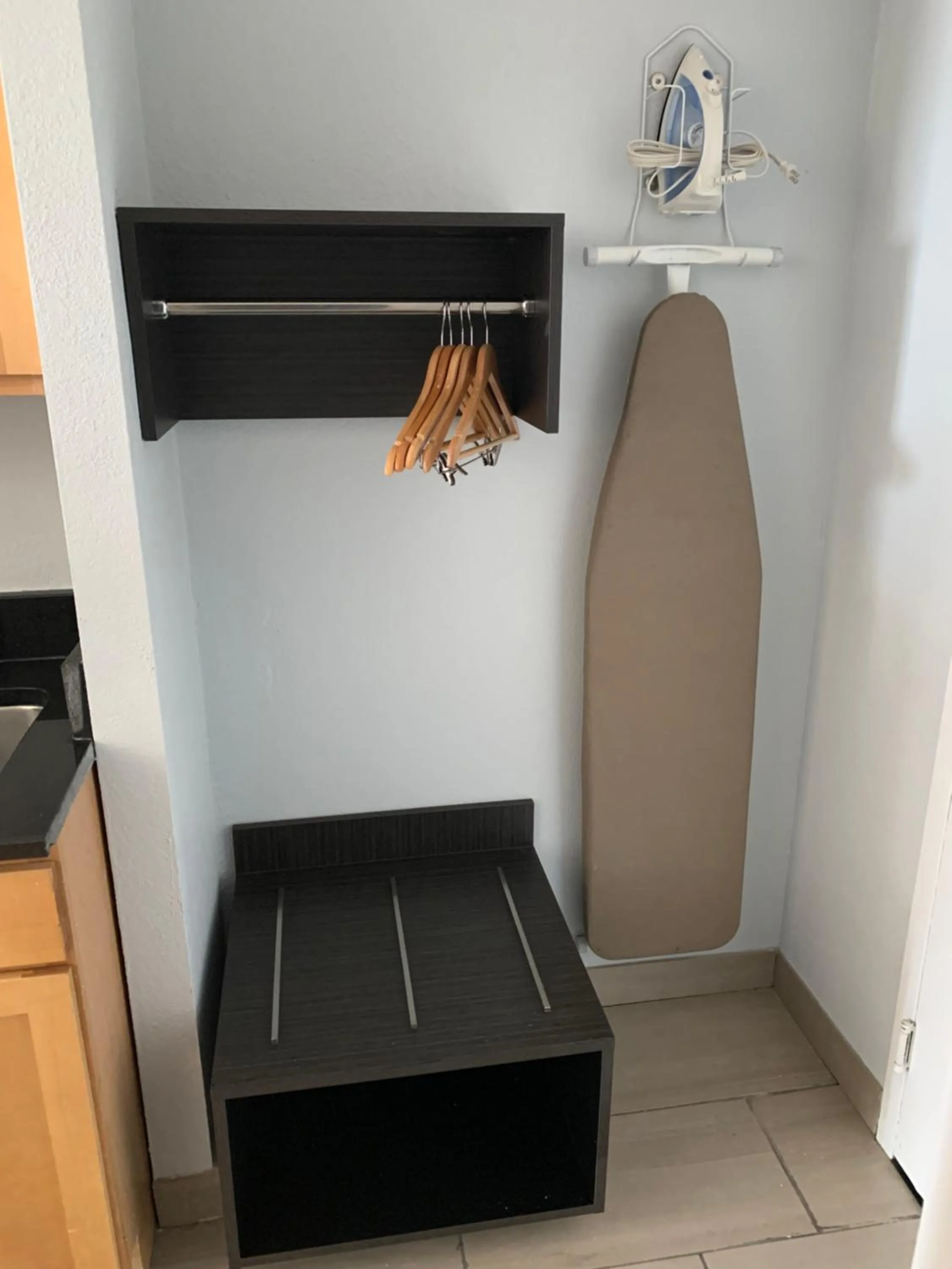 Bedroom in Studio 6-Lincoln, NE - Airport