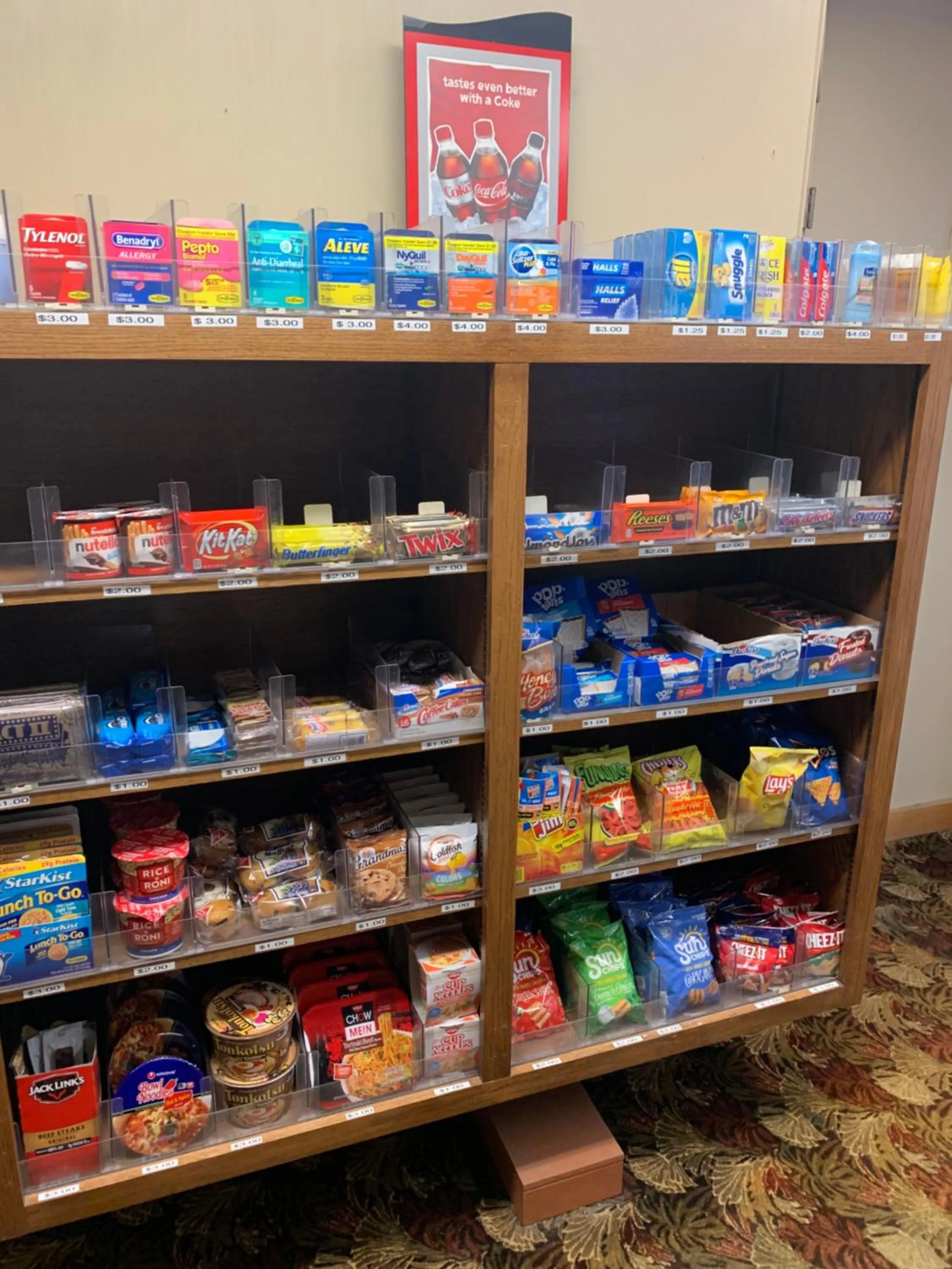 Food and drinks in Studio 6-Lincoln, NE - Airport