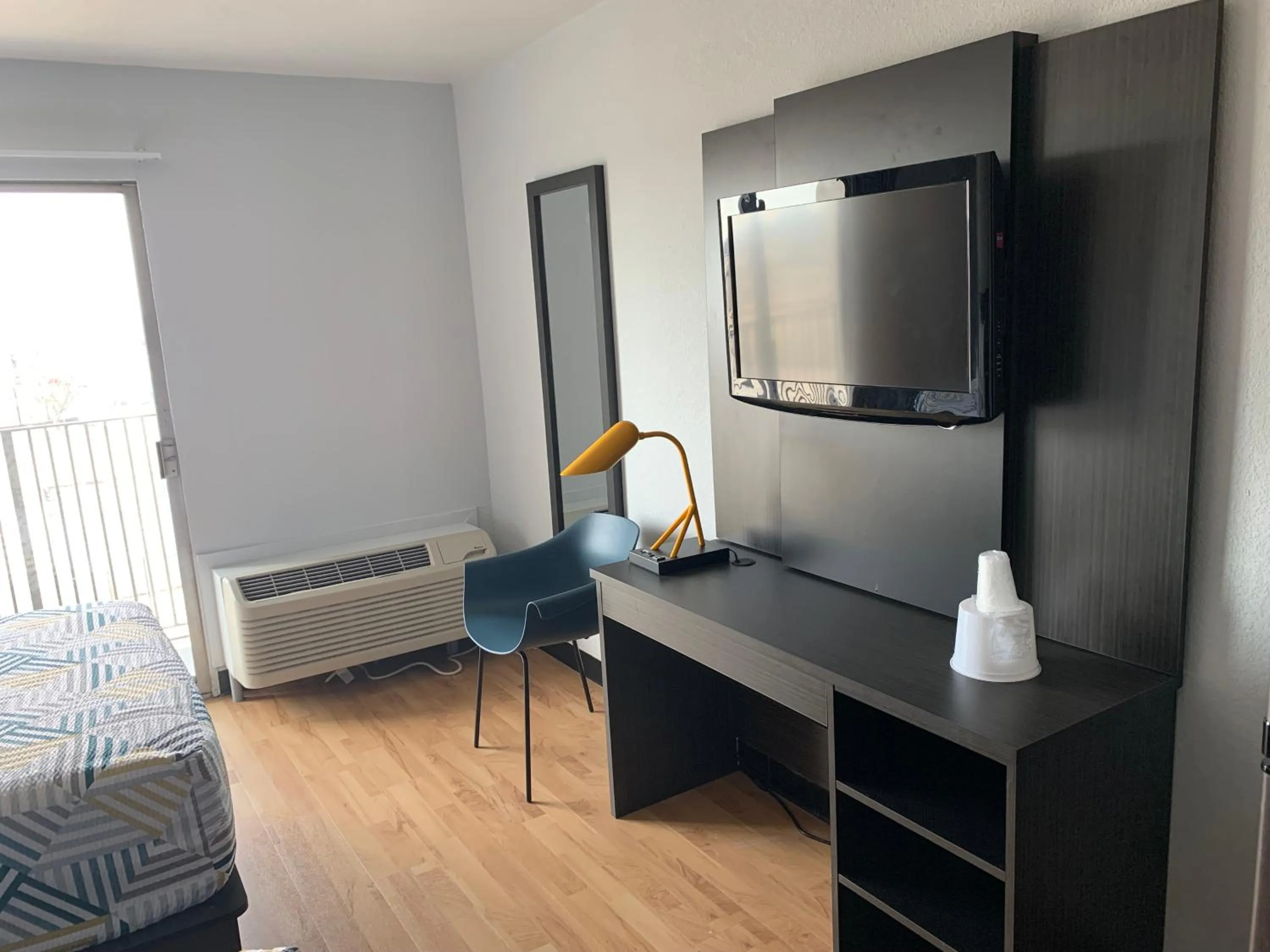 Kitchen or kitchenette in Studio 6-Lincoln, NE - Airport