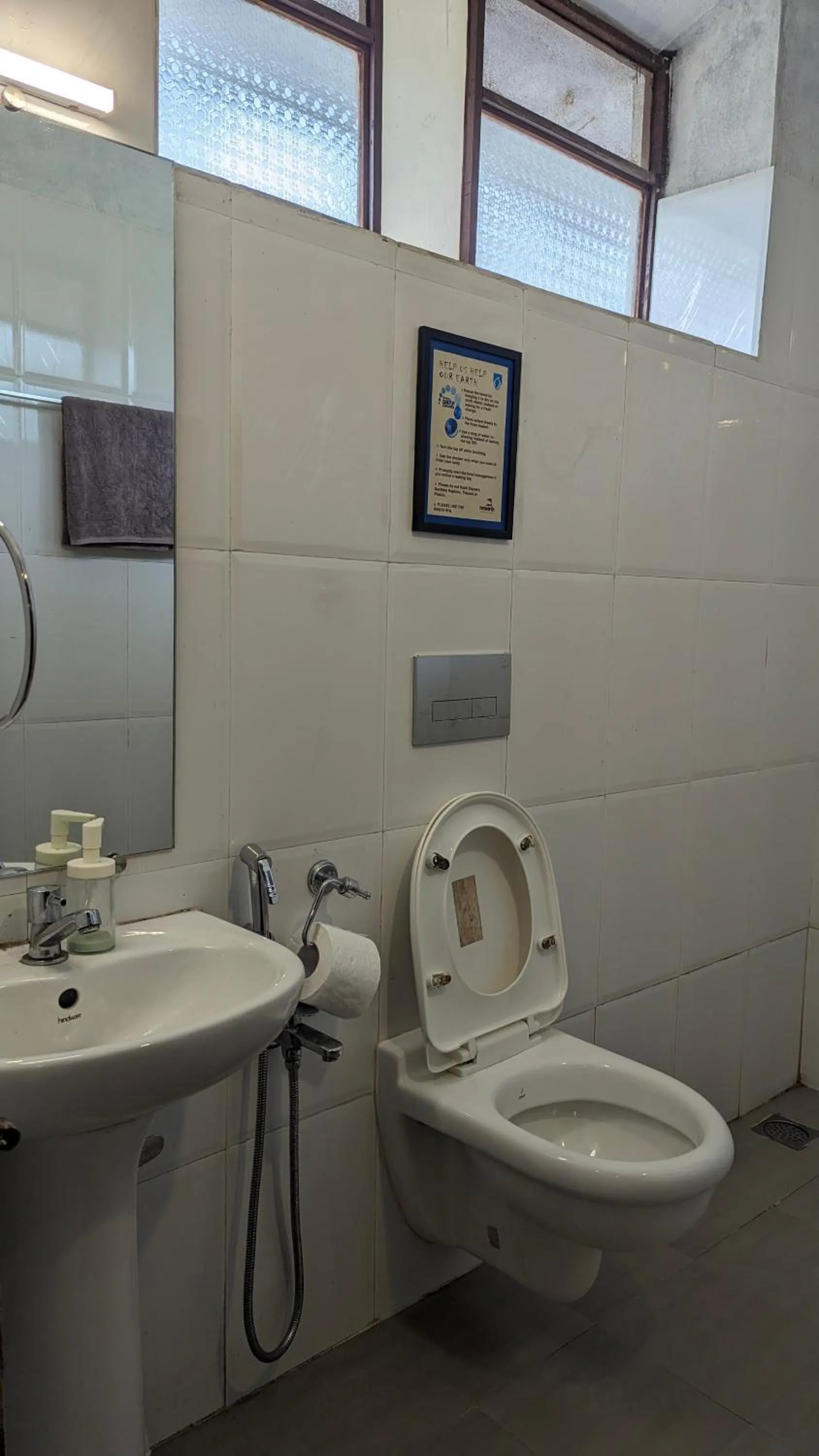 Bathroom in Red Earth - Gokarna