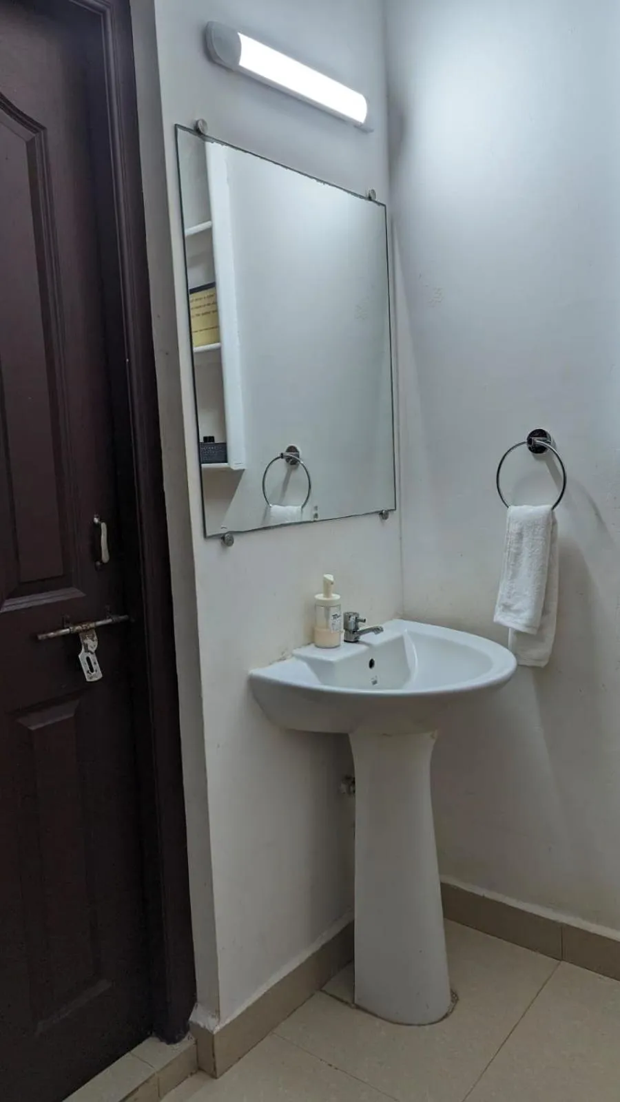 Bathroom in Red Earth - Gokarna