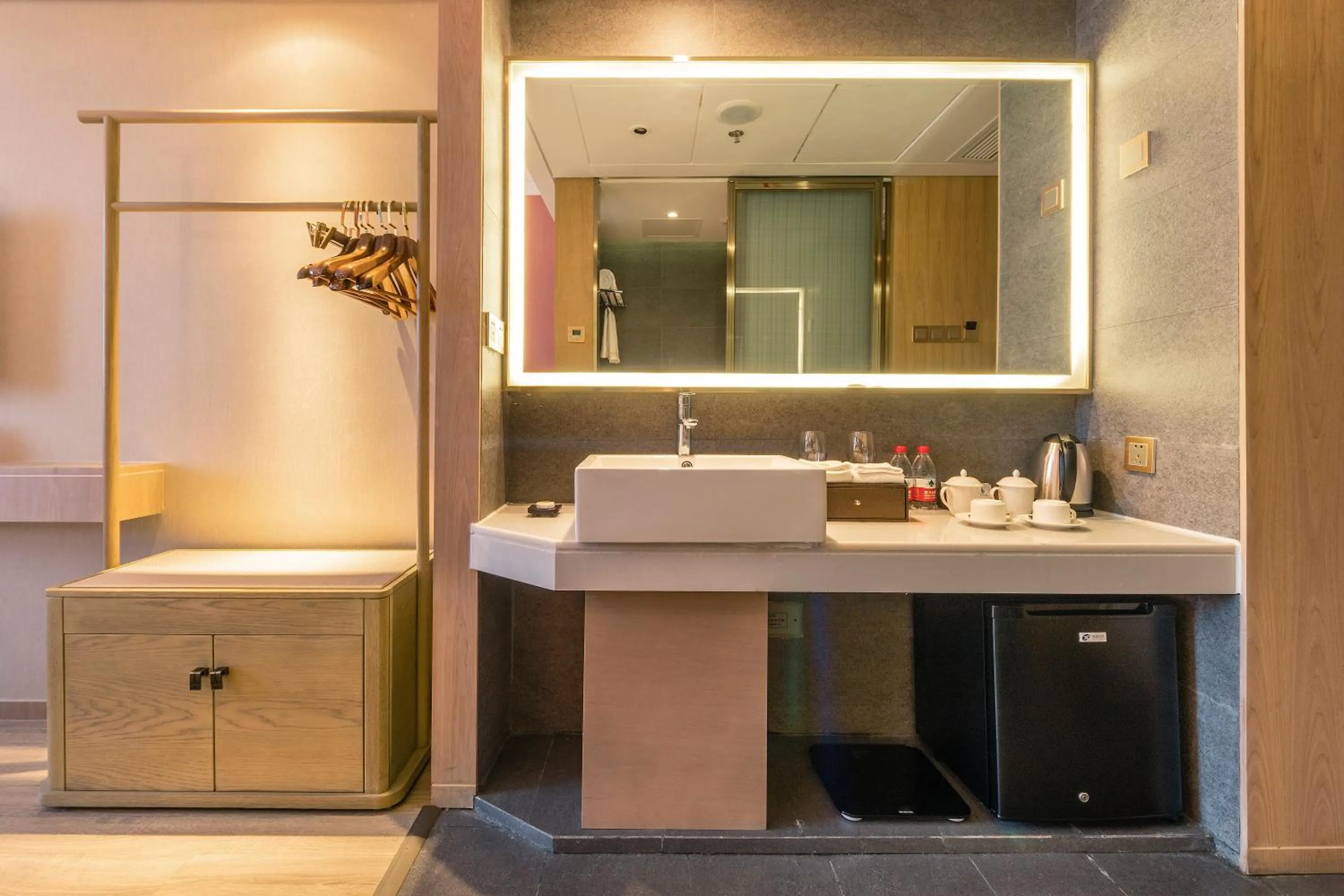 Bathroom in Chengdu Jiuzhaigou Hotel