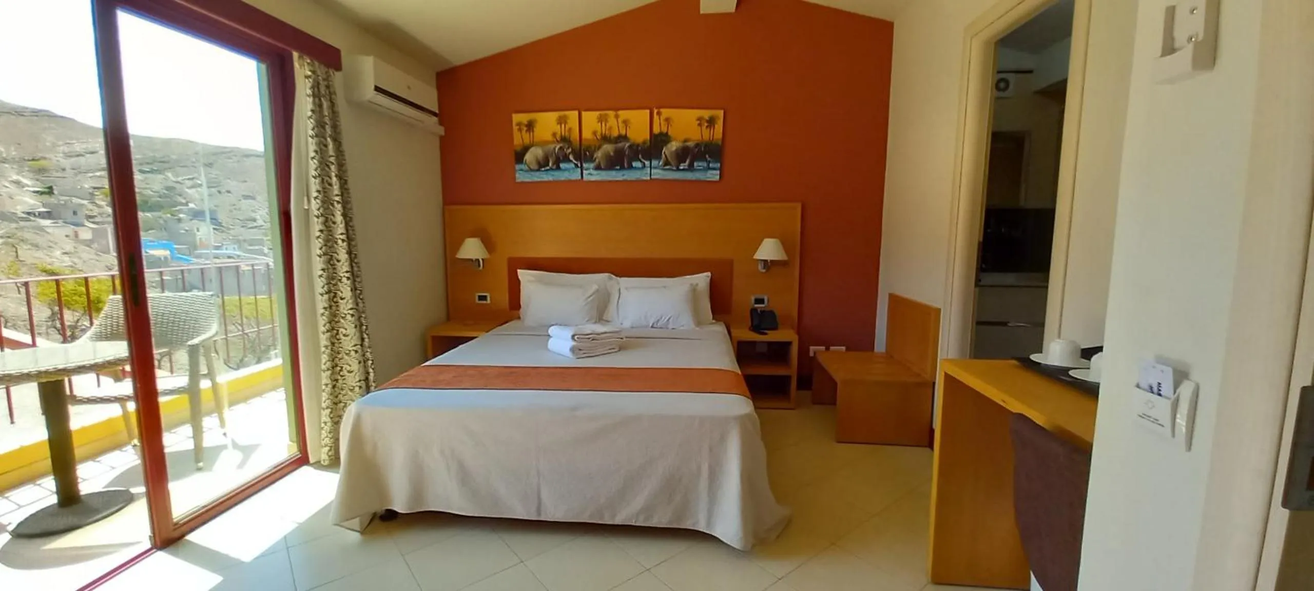 View (from property/room), Bed in Hotel Belvedere Mindelo, Cabo Verde