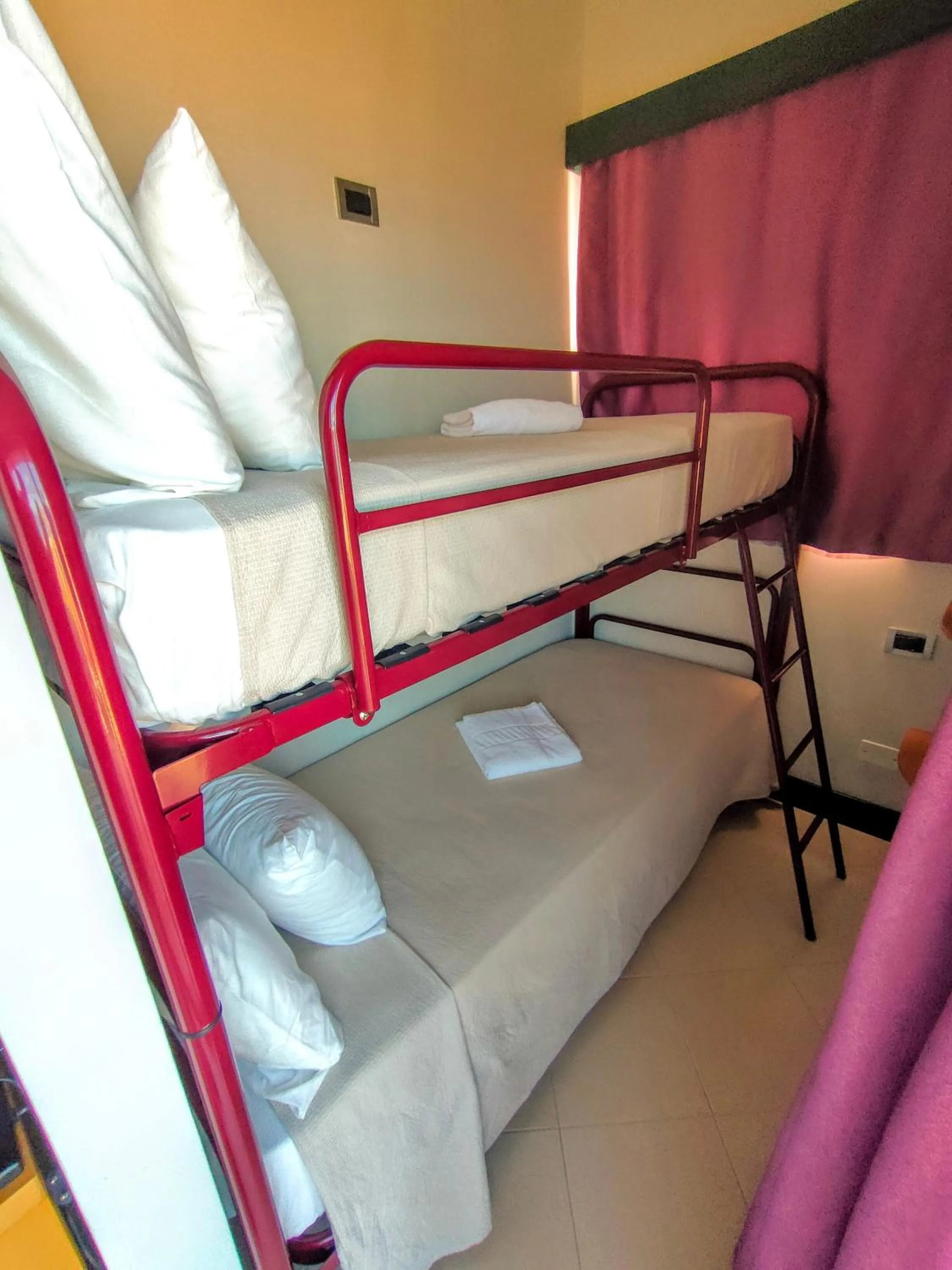 bunk bed, Bed in Hotel Belvedere Mindelo, Cabo Verde