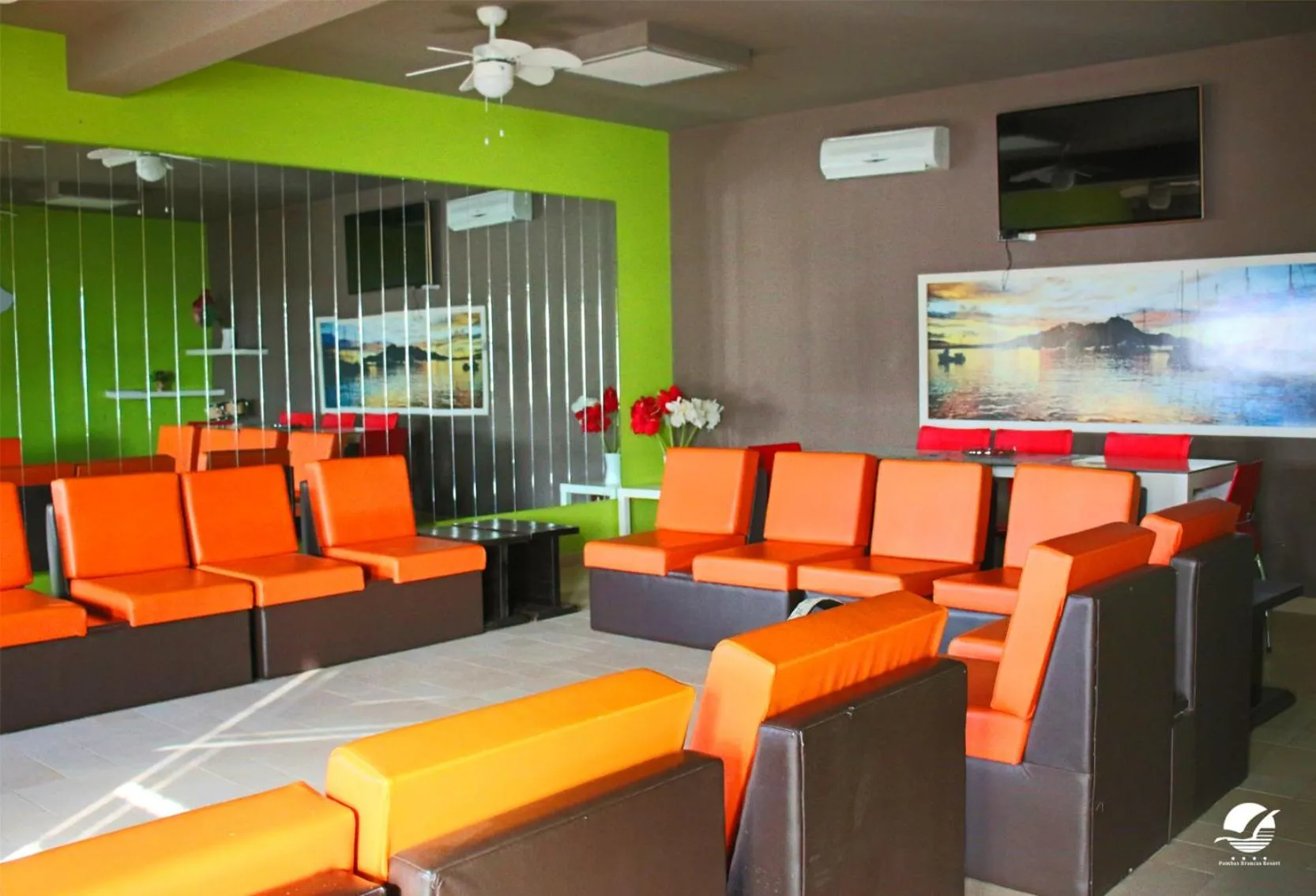 Communal lounge/ TV room in Hotel Belvedere Mindelo, Cabo Verde