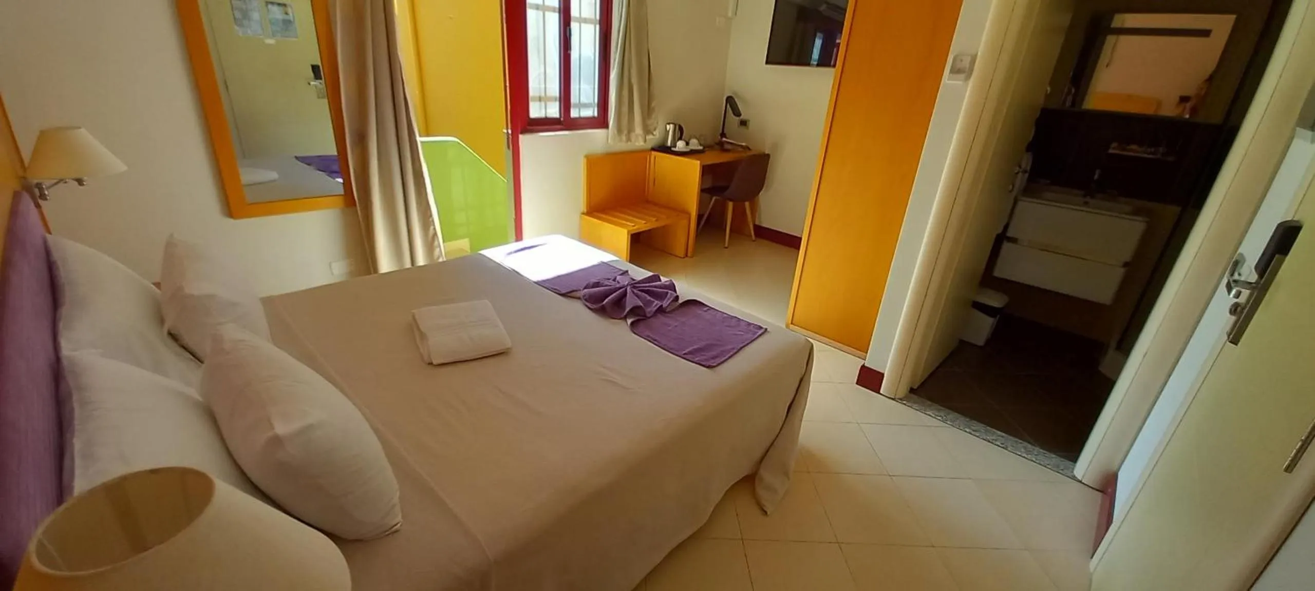 Bedroom, Bed in Hotel Belvedere Mindelo, Cabo Verde