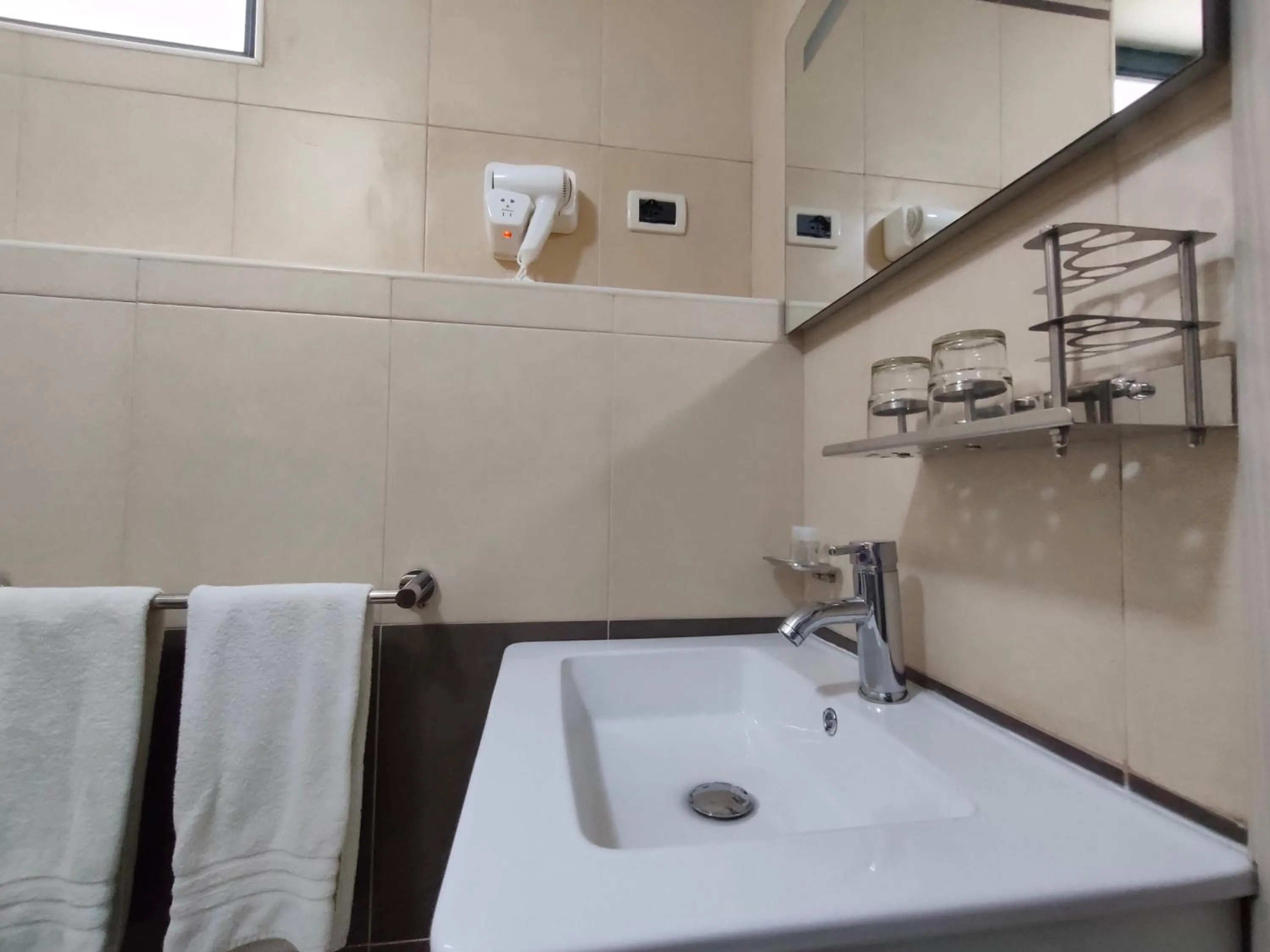 Bathroom in Hotel Belvedere Mindelo, Cabo Verde