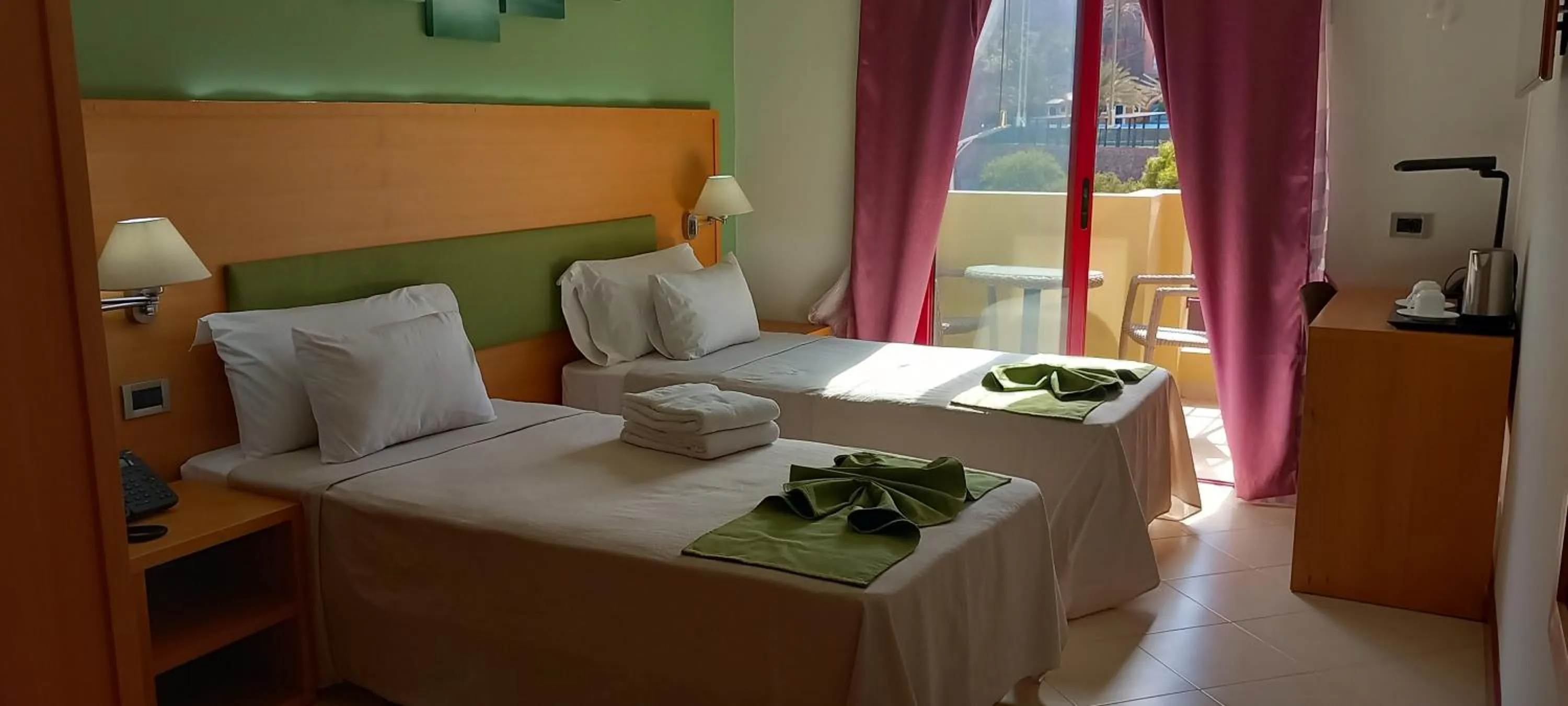 Balcony/Terrace, Bed in Hotel Belvedere Mindelo, Cabo Verde