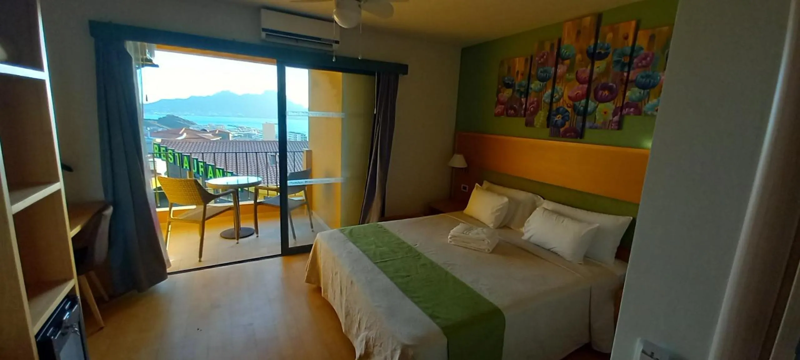 Bed in Hotel Belvedere Mindelo, Cabo Verde