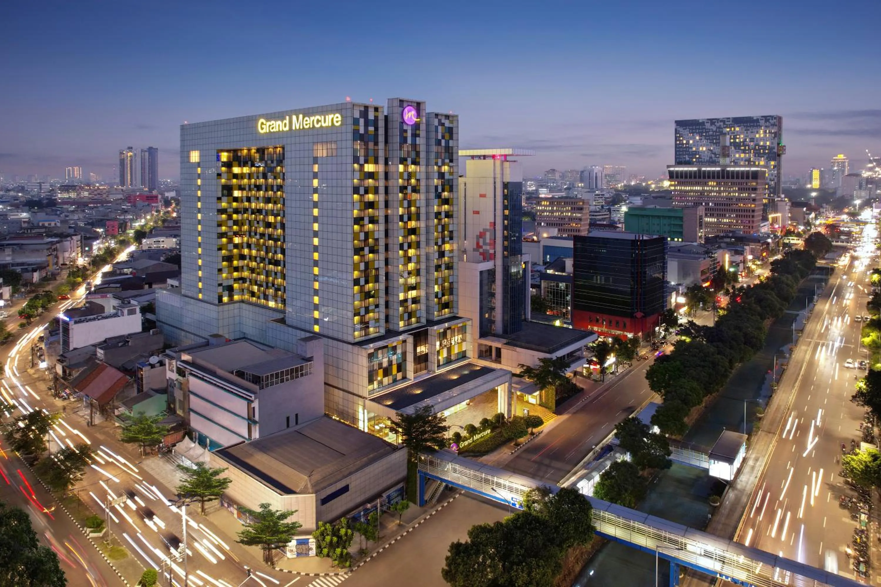 Property building in Grand Mercure Jakarta Harmoni