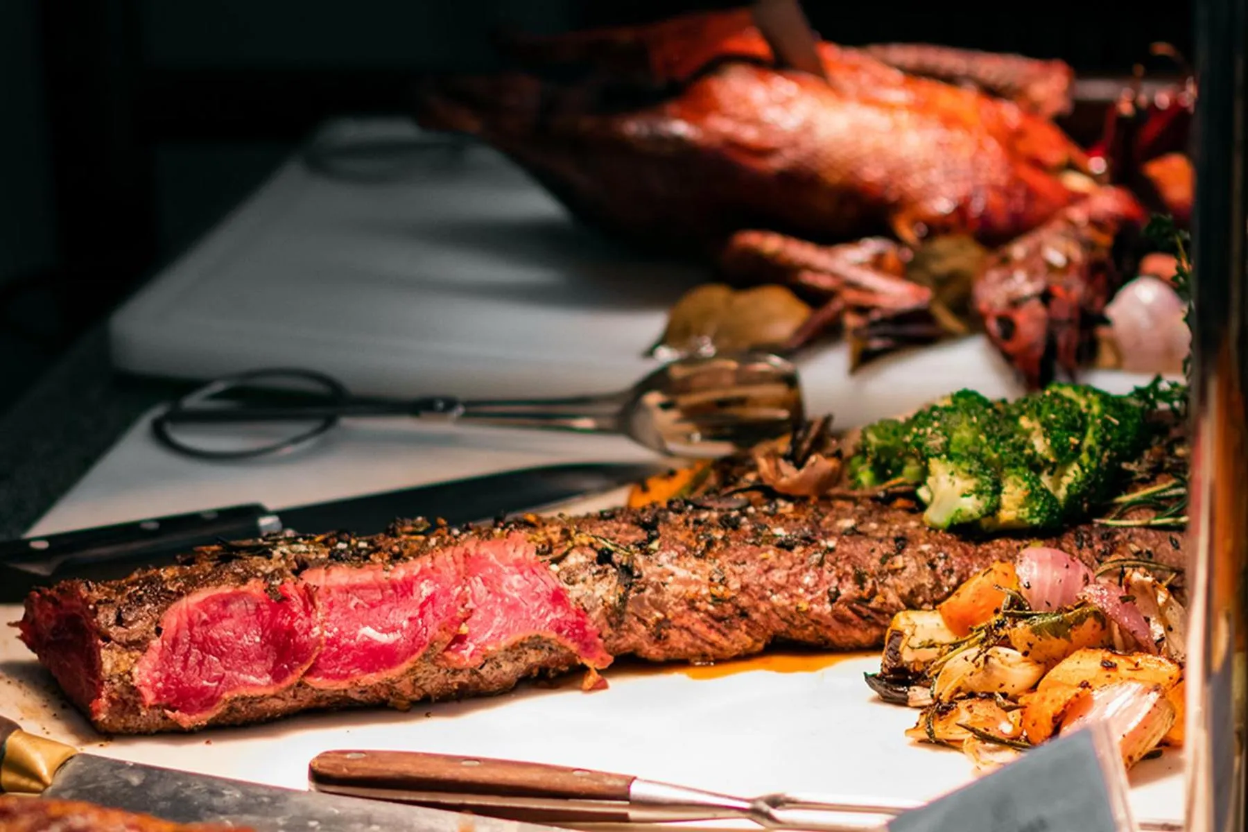 Restaurant/places to eat in Inya Lake Hotel Yangon