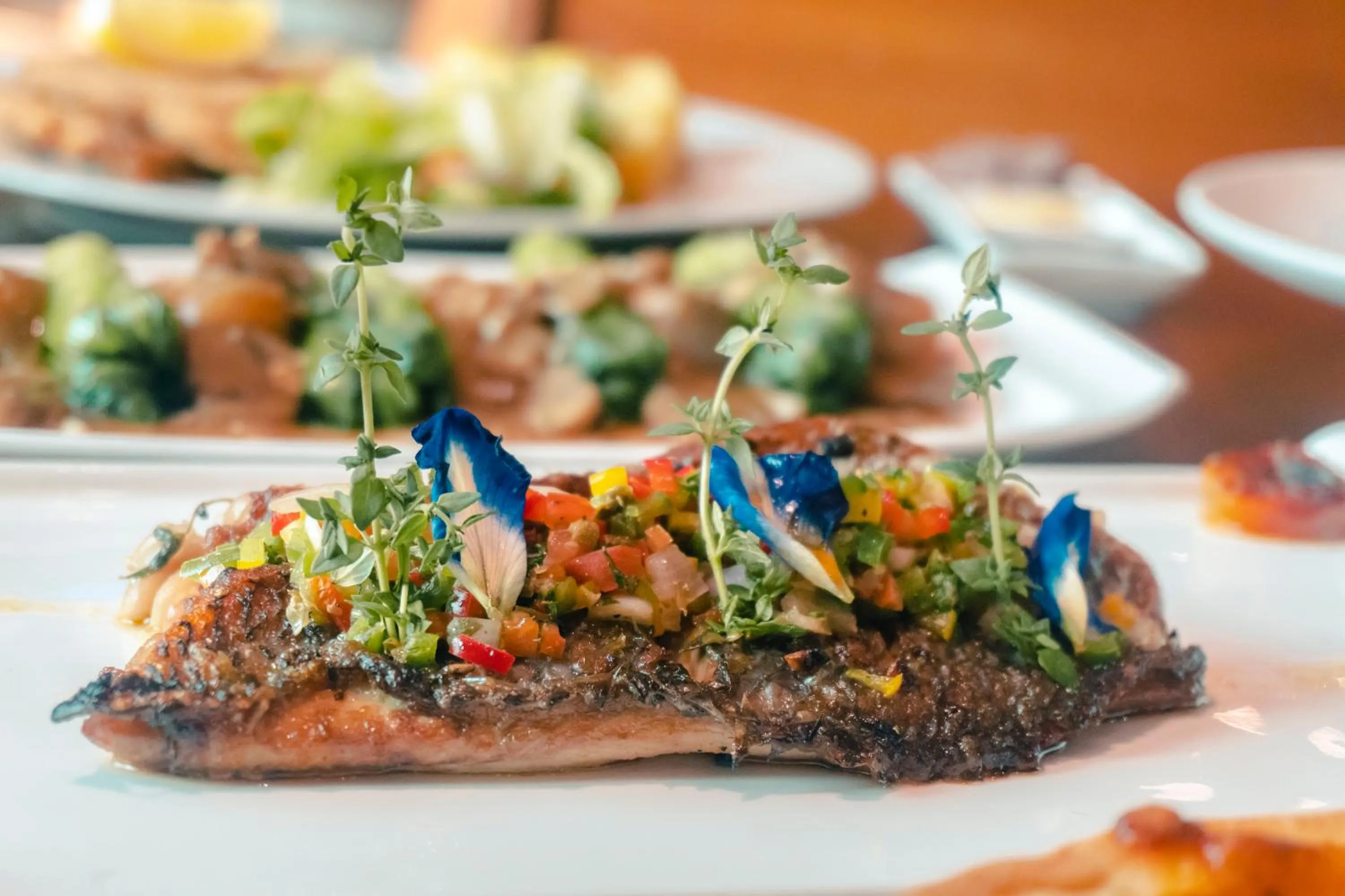 Restaurant/places to eat in Inya Lake Hotel Yangon