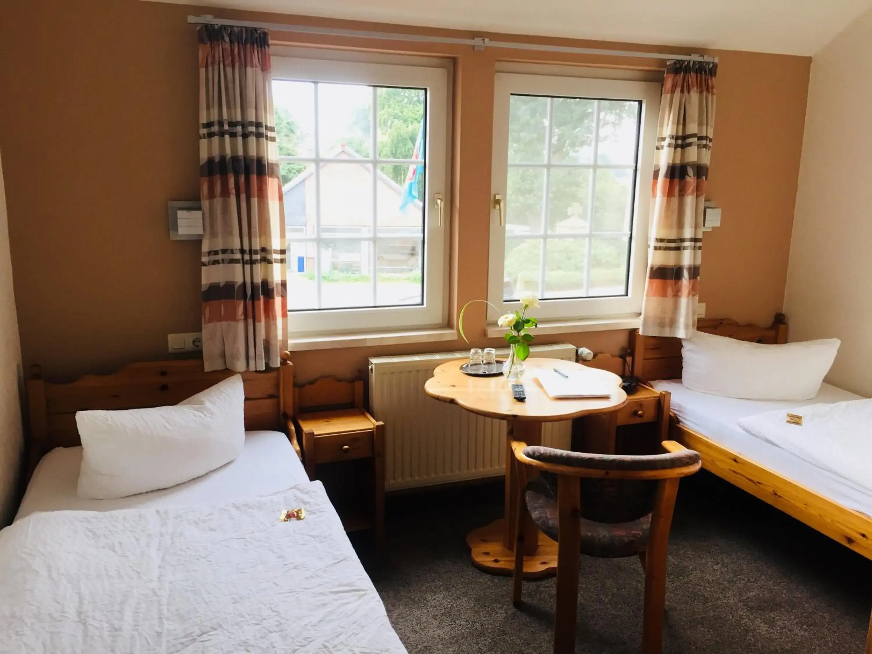 Economy Twin Room - single occupancy in Hotel Wuelfers Gasthaus Economy Twin Room - single occupancy in Hotel Wuelfers Gasthaus