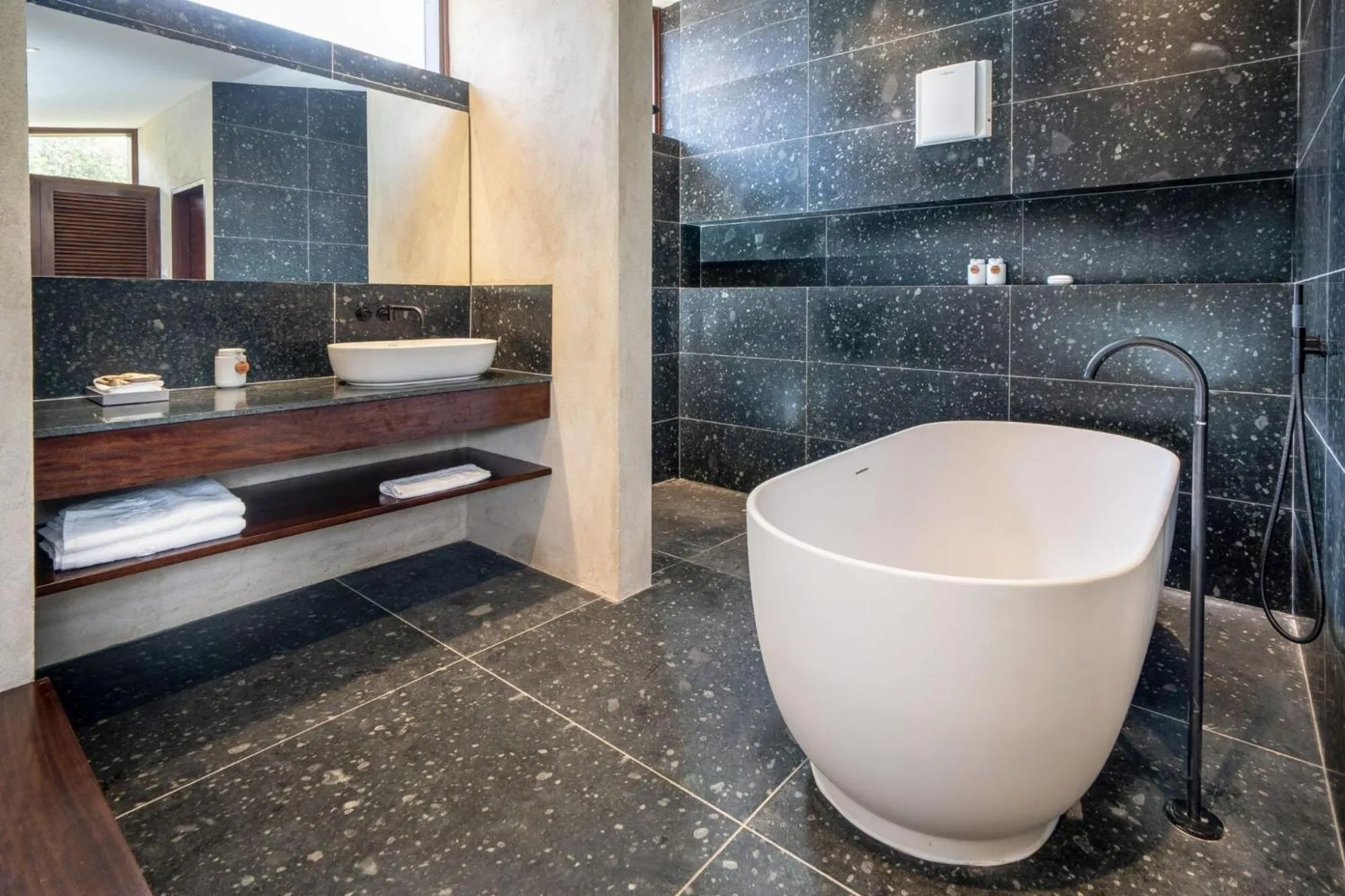 Bathroom in Topas Ecolodge