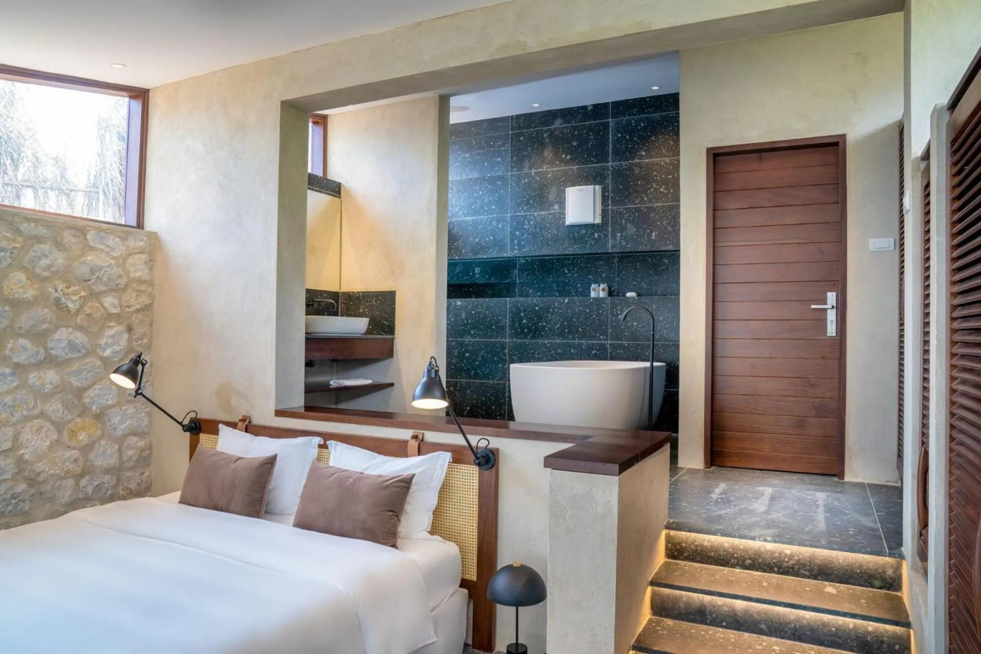 Bathroom, Bed in Topas Ecolodge